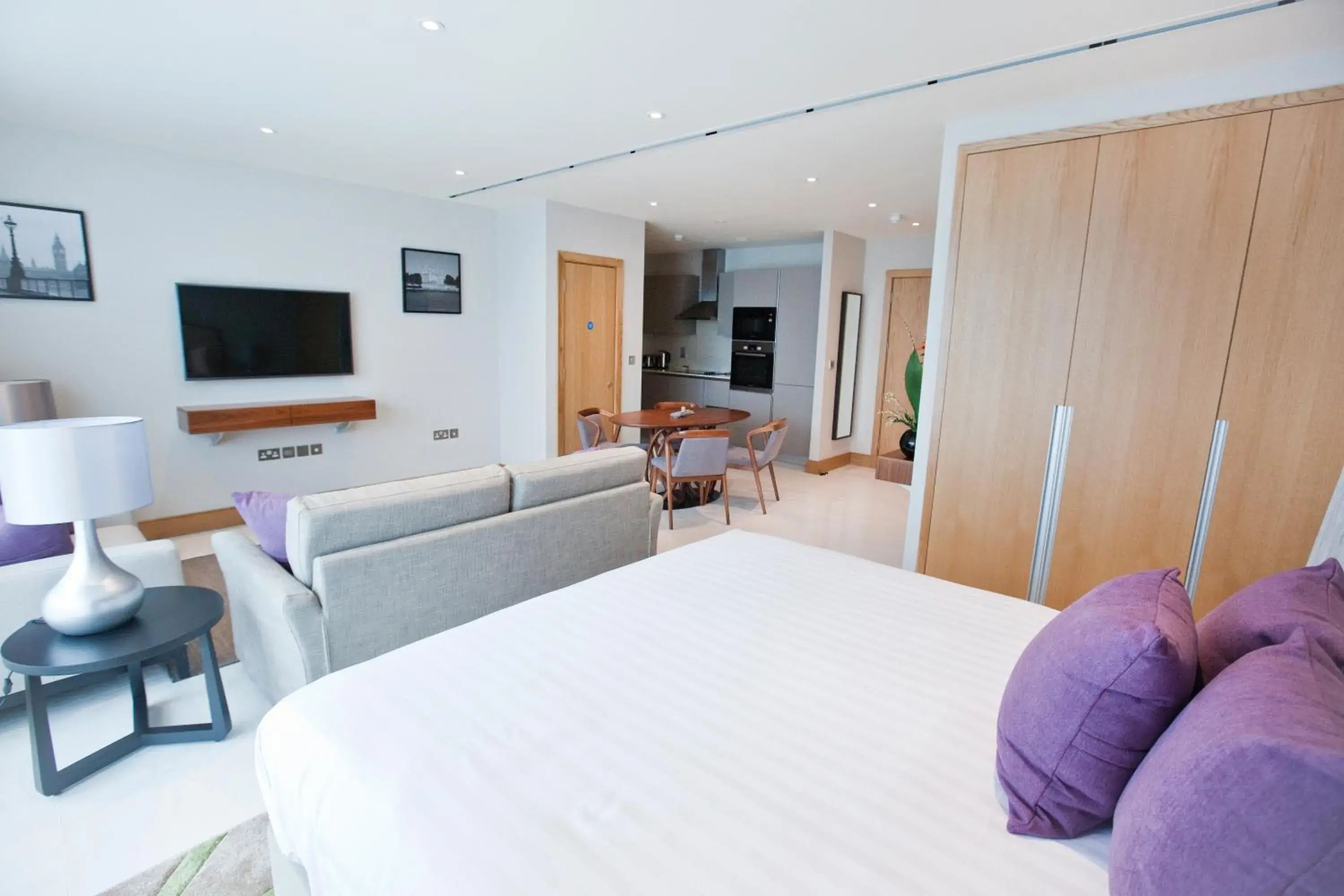 Bed in Sanctum Belsize Road Bed in Sanctum Belsize Road