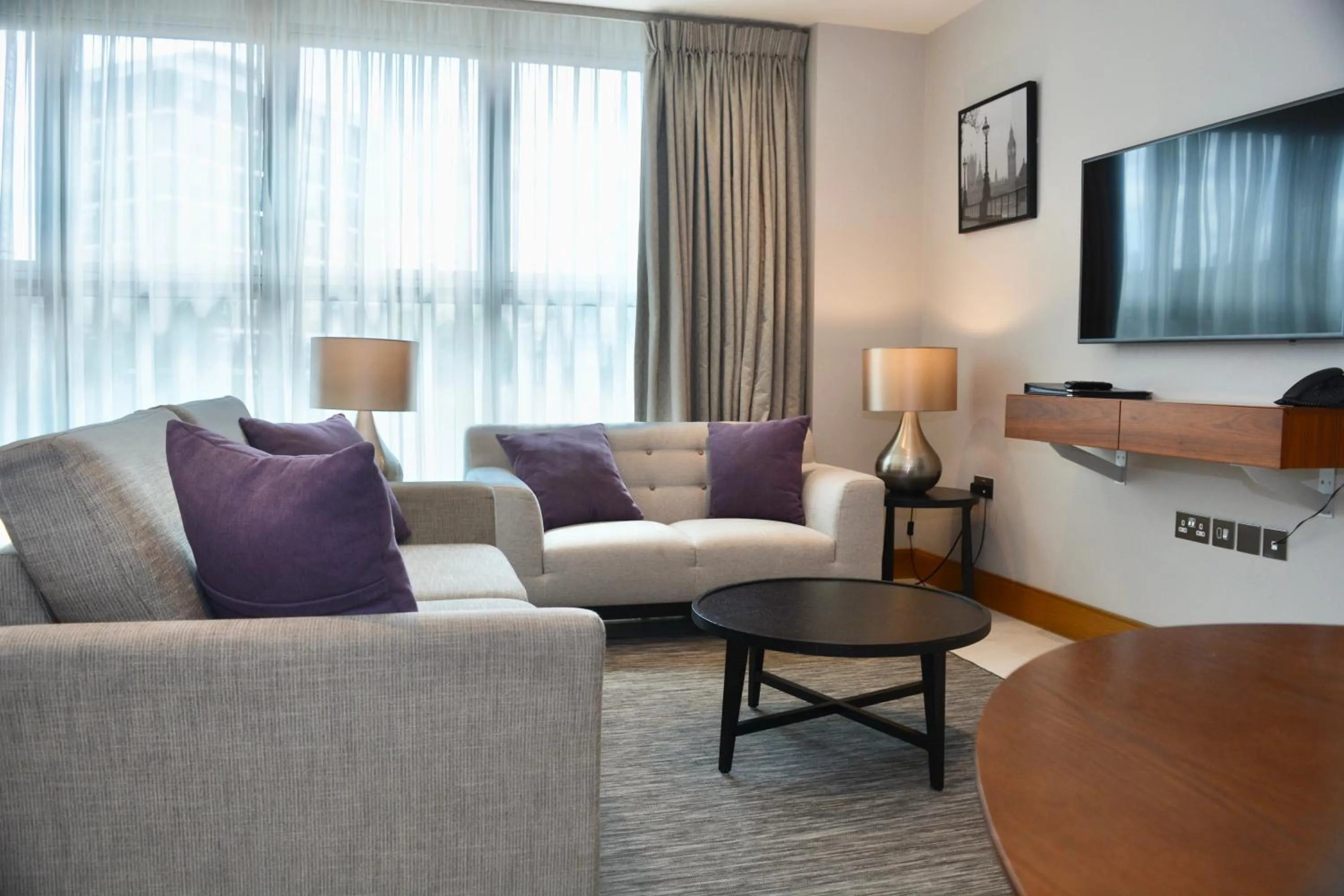 TV and multimedia in Sanctum Belsize Road