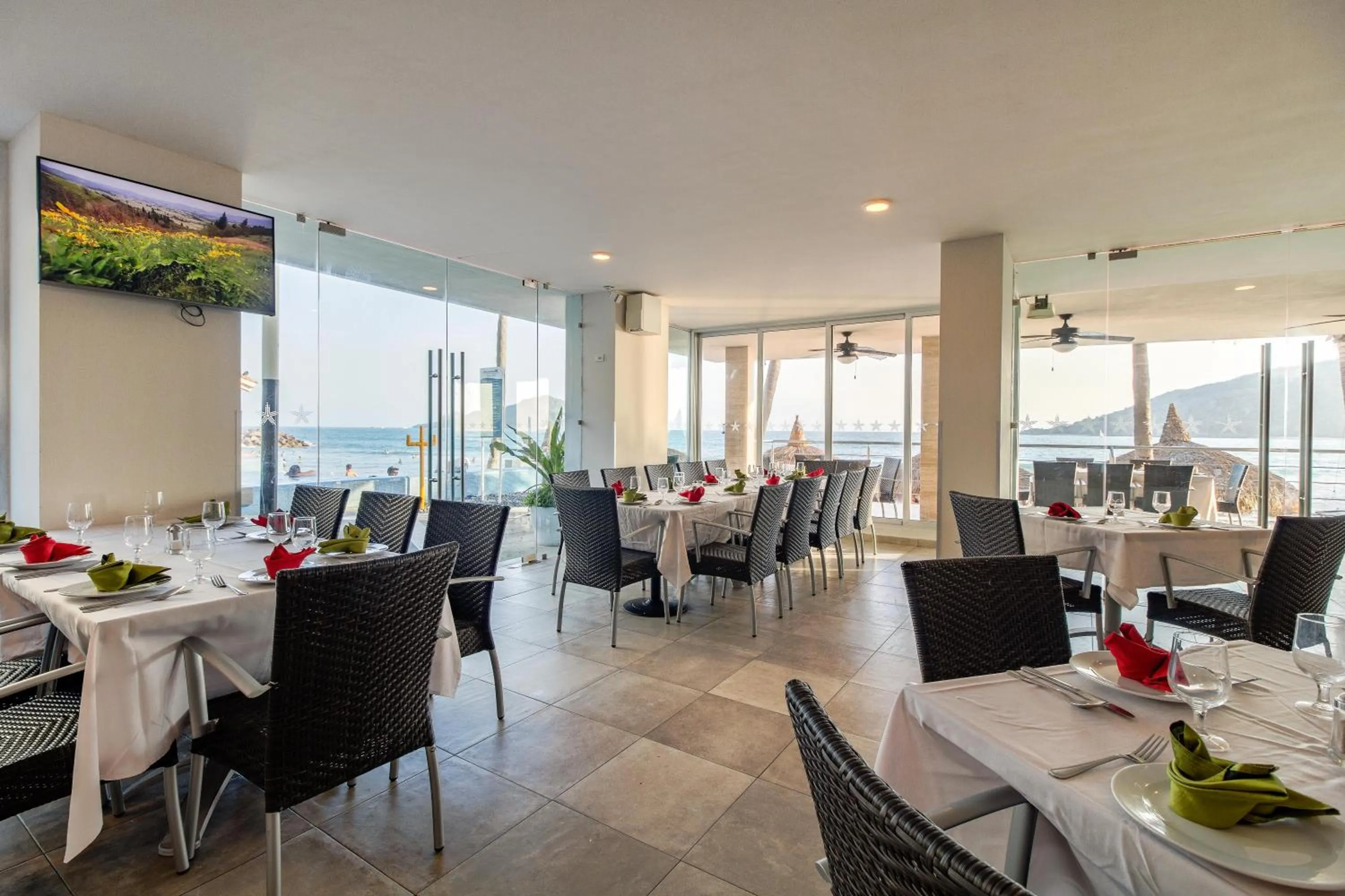 Restaurant/places to eat in Star Palace Beach Hotel