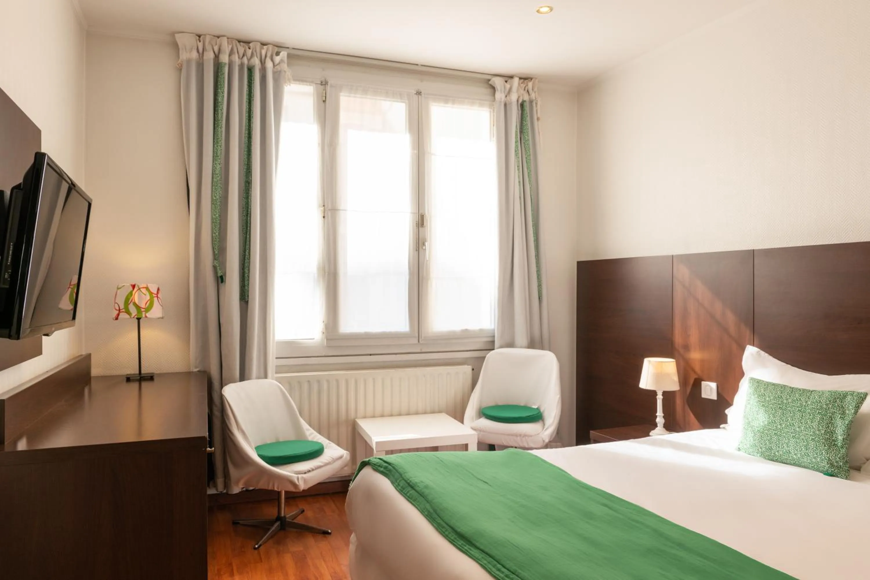 Bed in Hôtel de la Plage