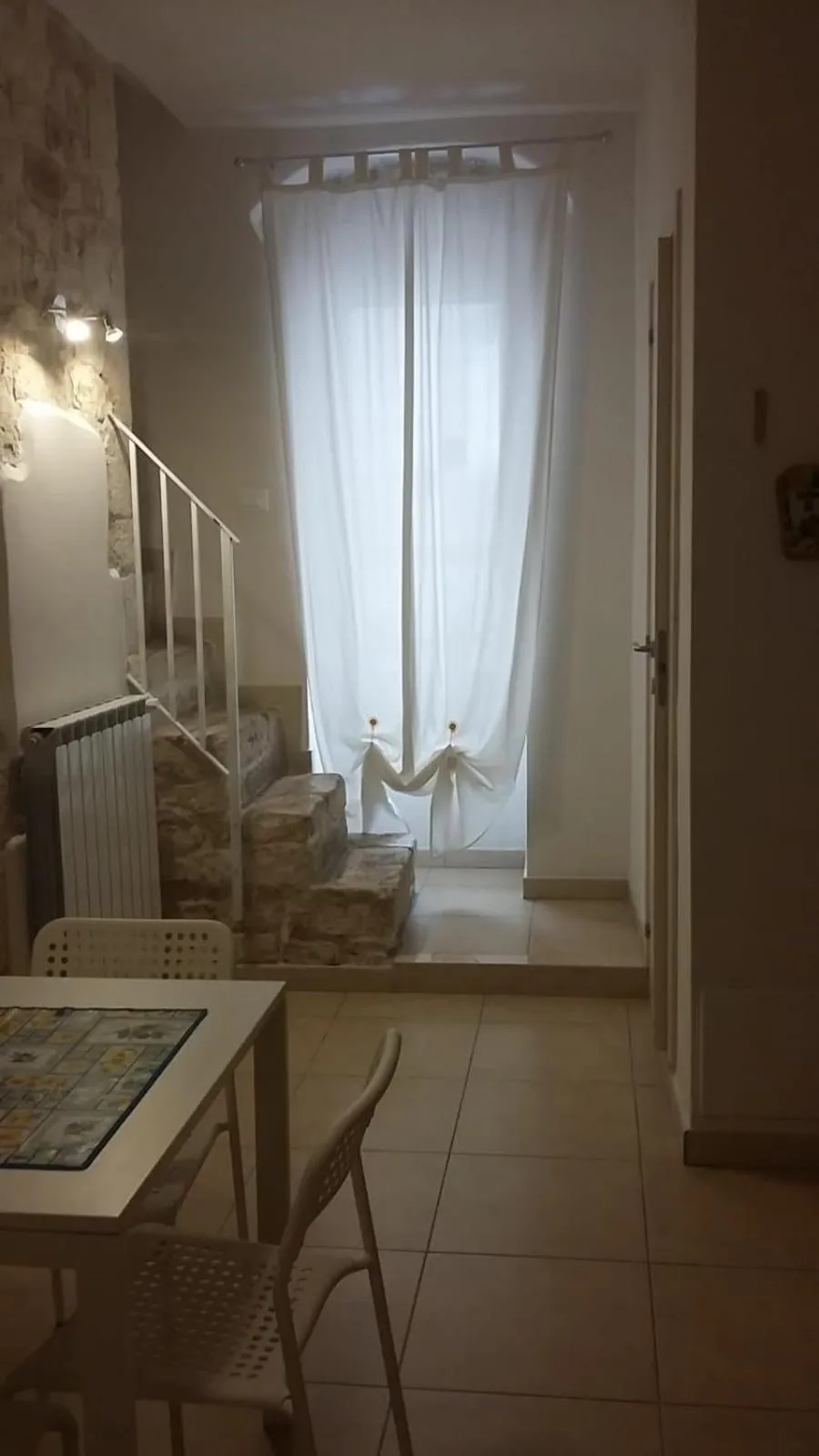 Bed in Pietra Bianca