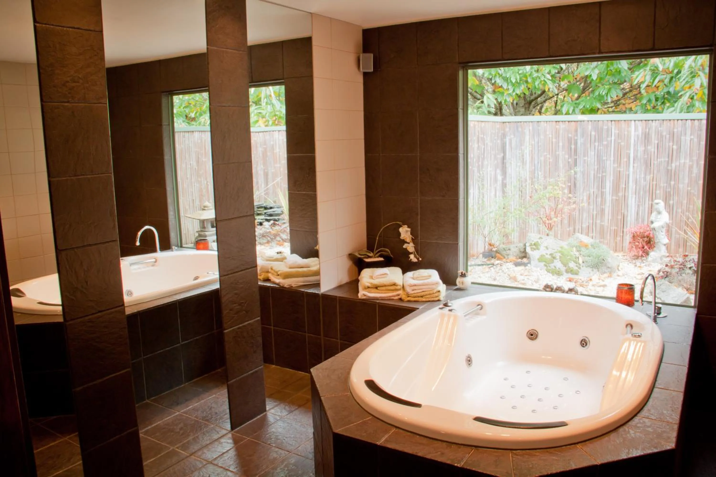 Bathroom in Chestnut Glade