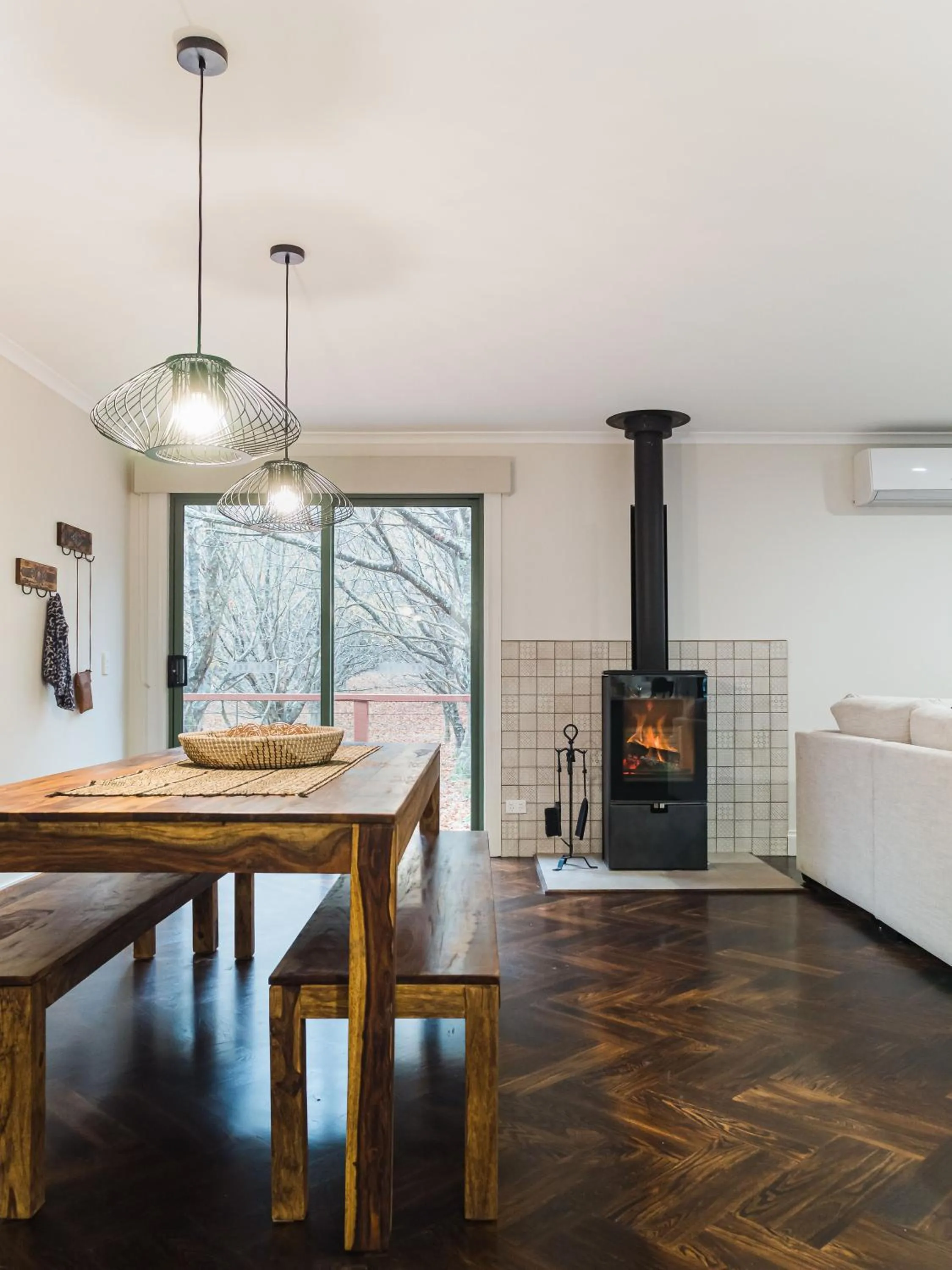 Dining area in Chestnut Glade