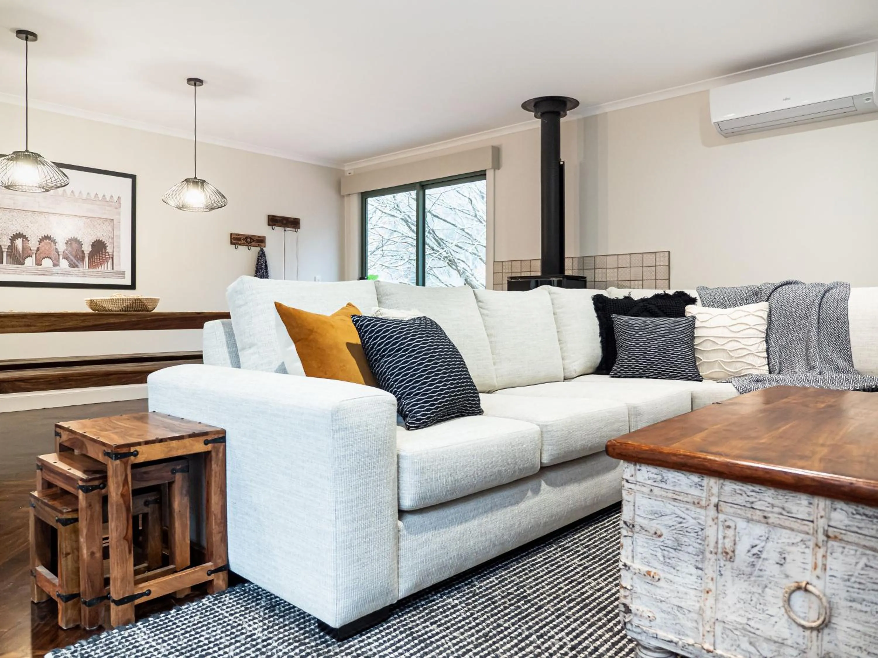 Living room in Chestnut Glade