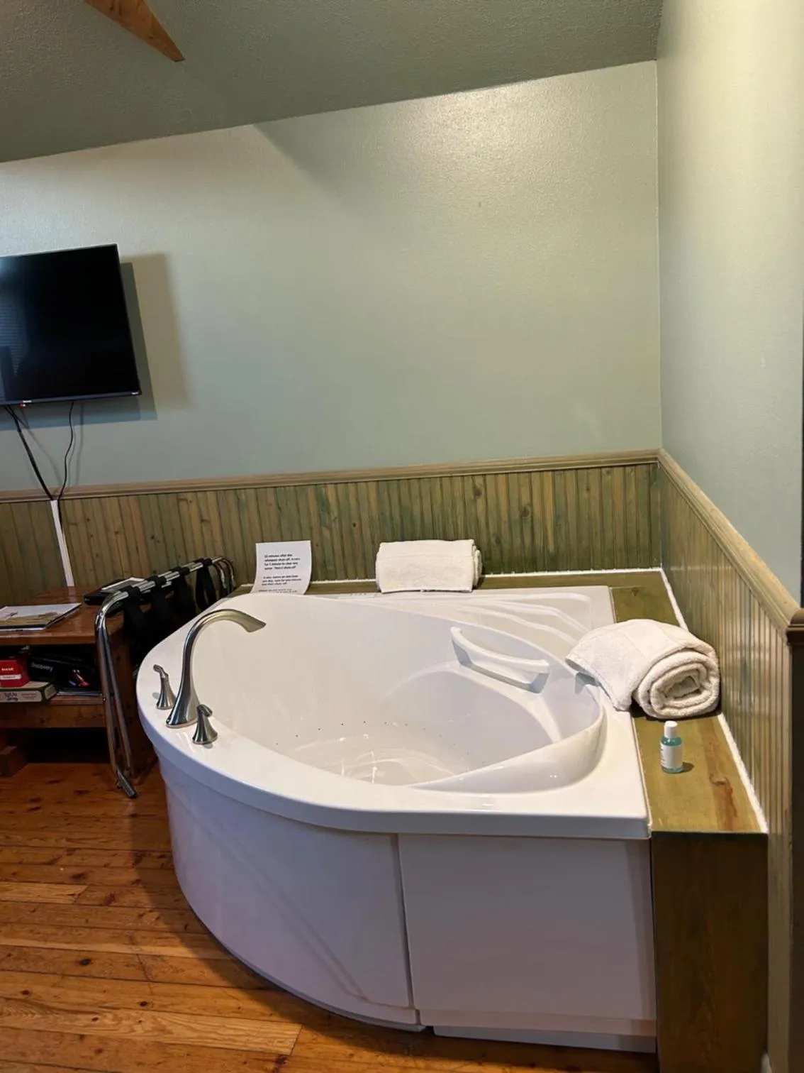 Hot Tub in Justin Trails Resort