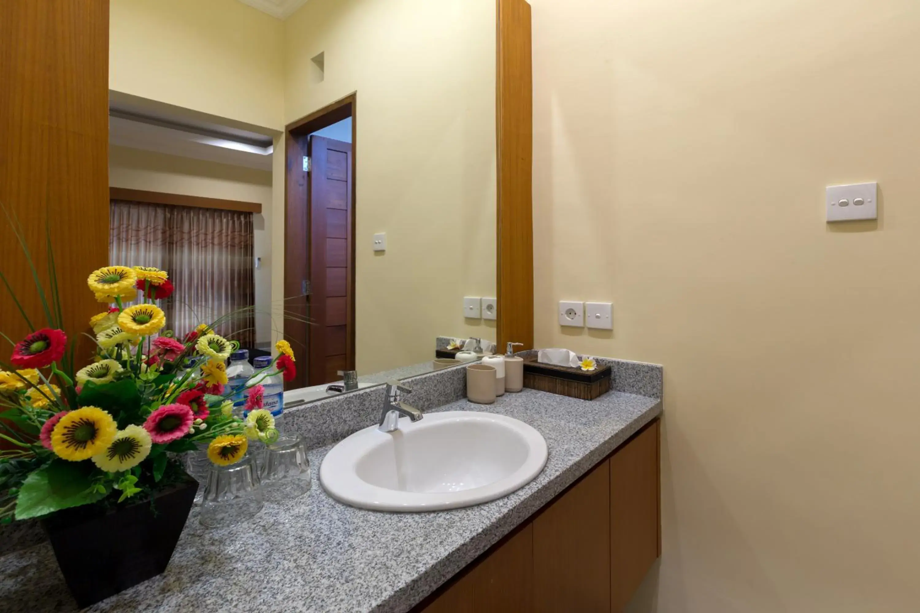 Bathroom in Kubu Petitenget Suite Seminyak Bathroom in Kubu Petitenget Suite Seminyak