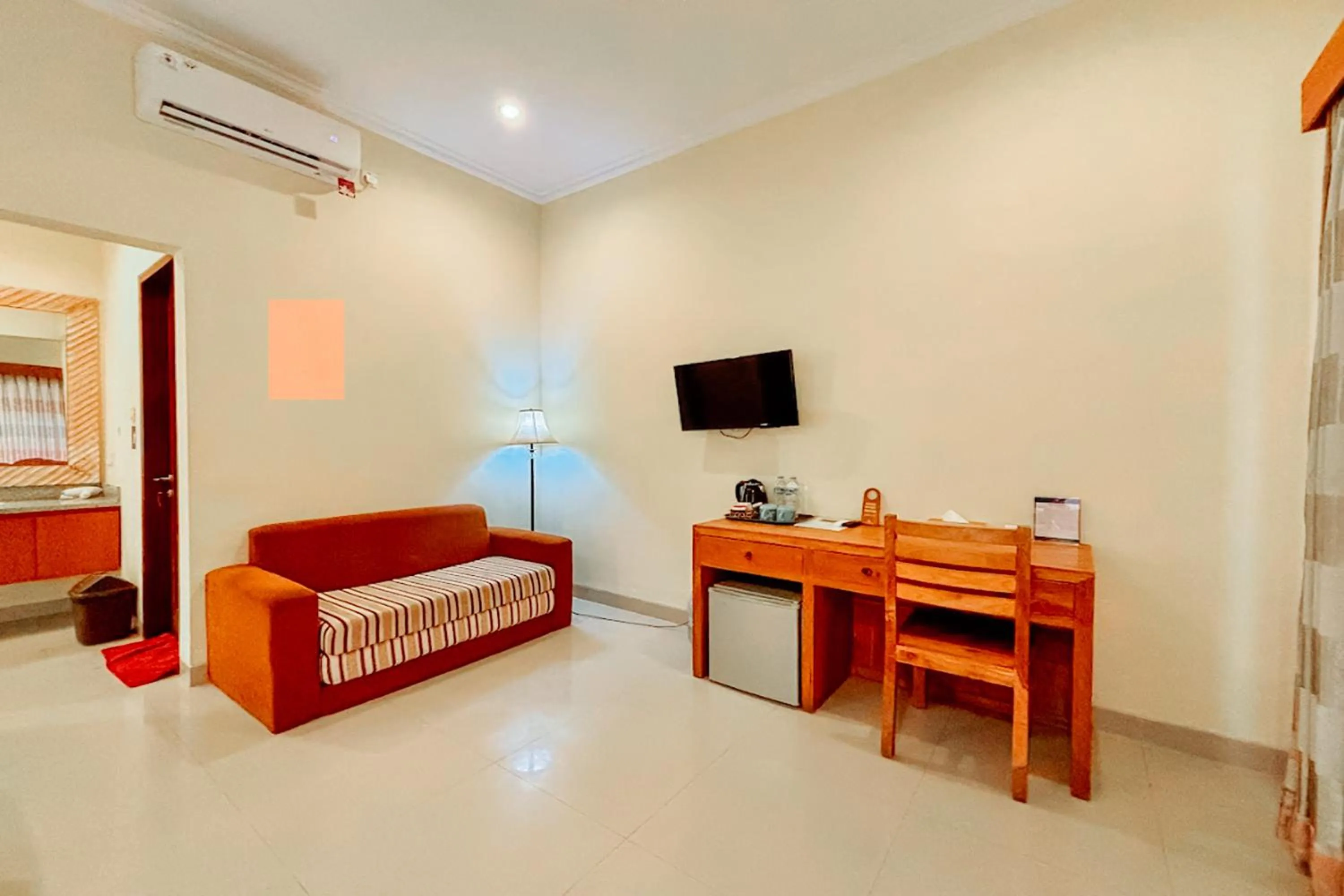 Bedroom, Bed in Kubu Petitenget Suite Seminyak