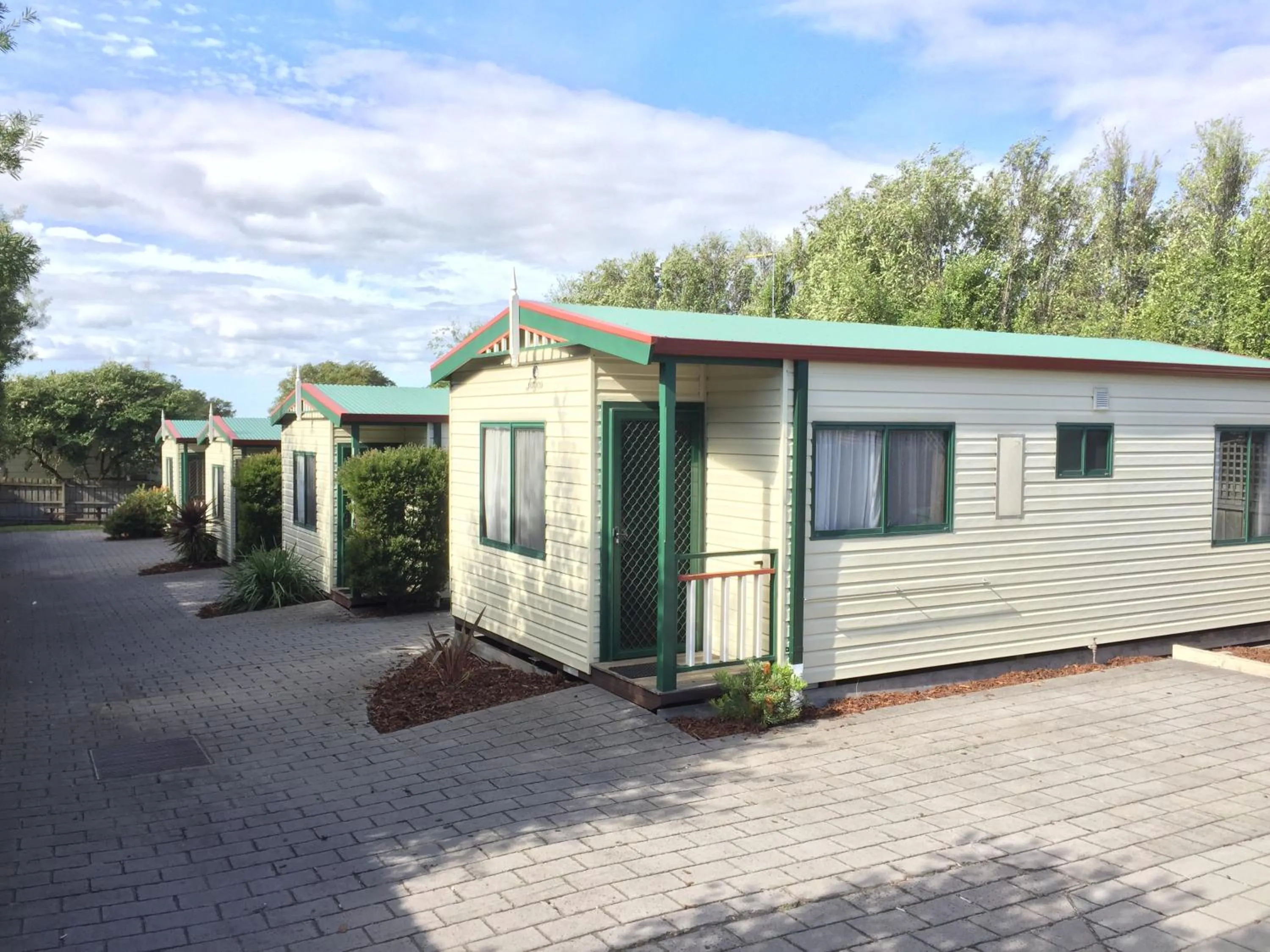 Property building in Inverloch Cabins & Apartments