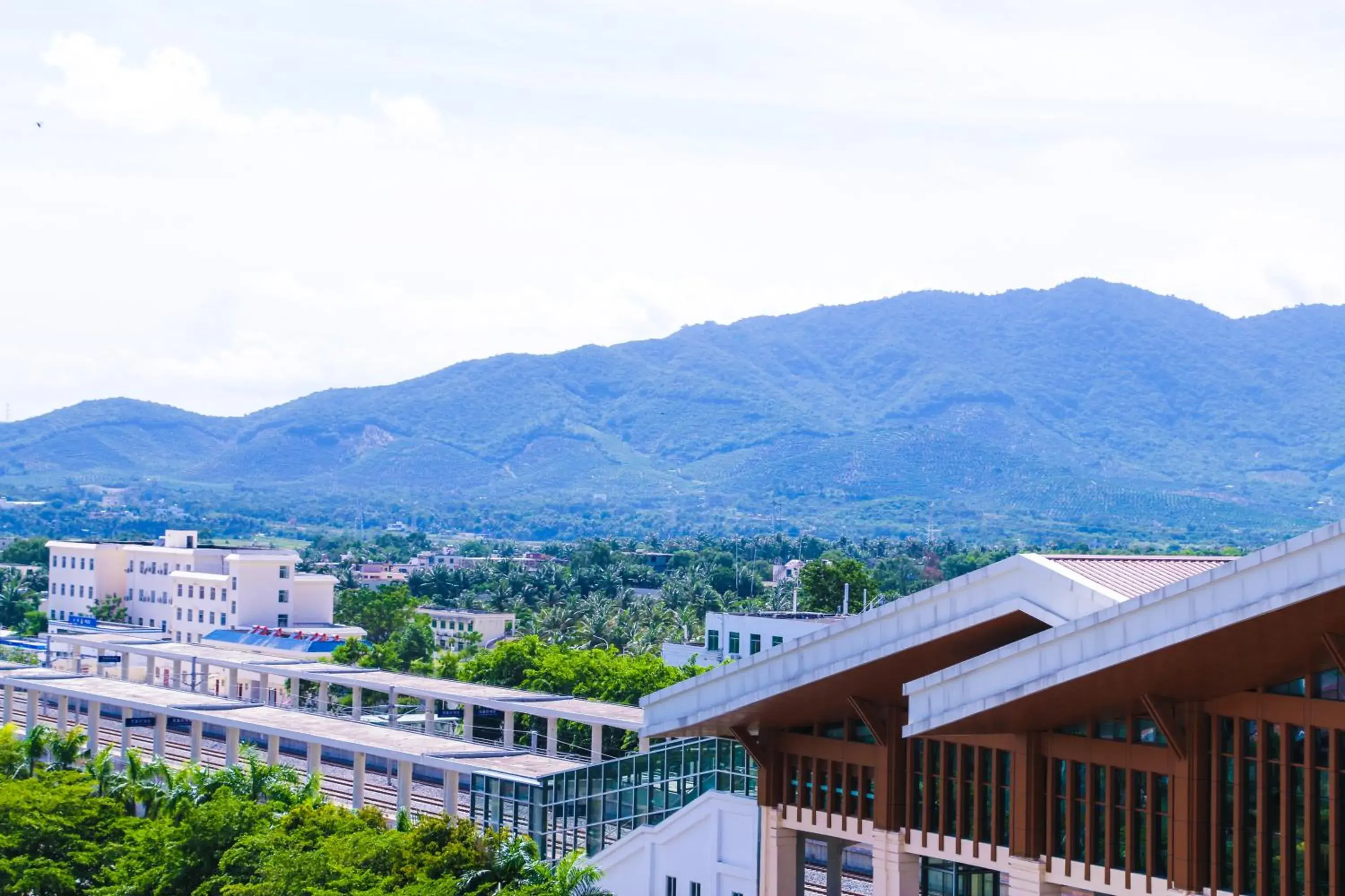 Mountain view in Sanya Phoenix Airport Hotel Mountain view in Sanya Phoenix Airport Hotel