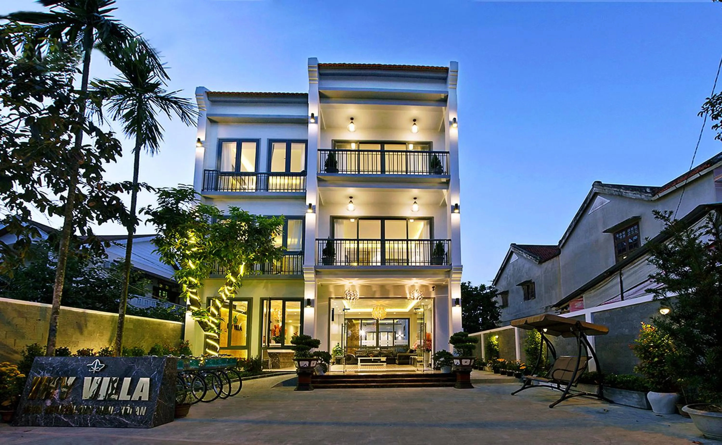 Property building in Ivy Villa