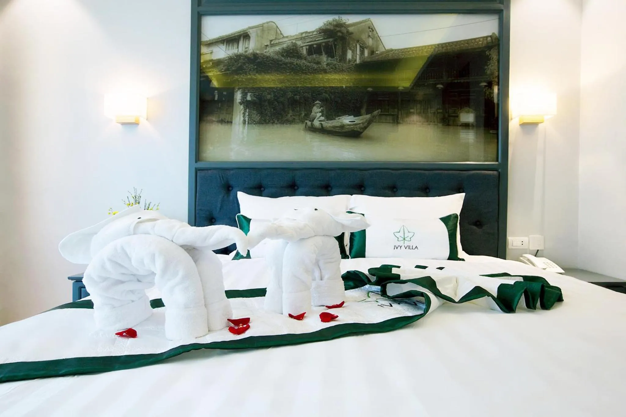 Bedroom, Bed in Ivy Villa