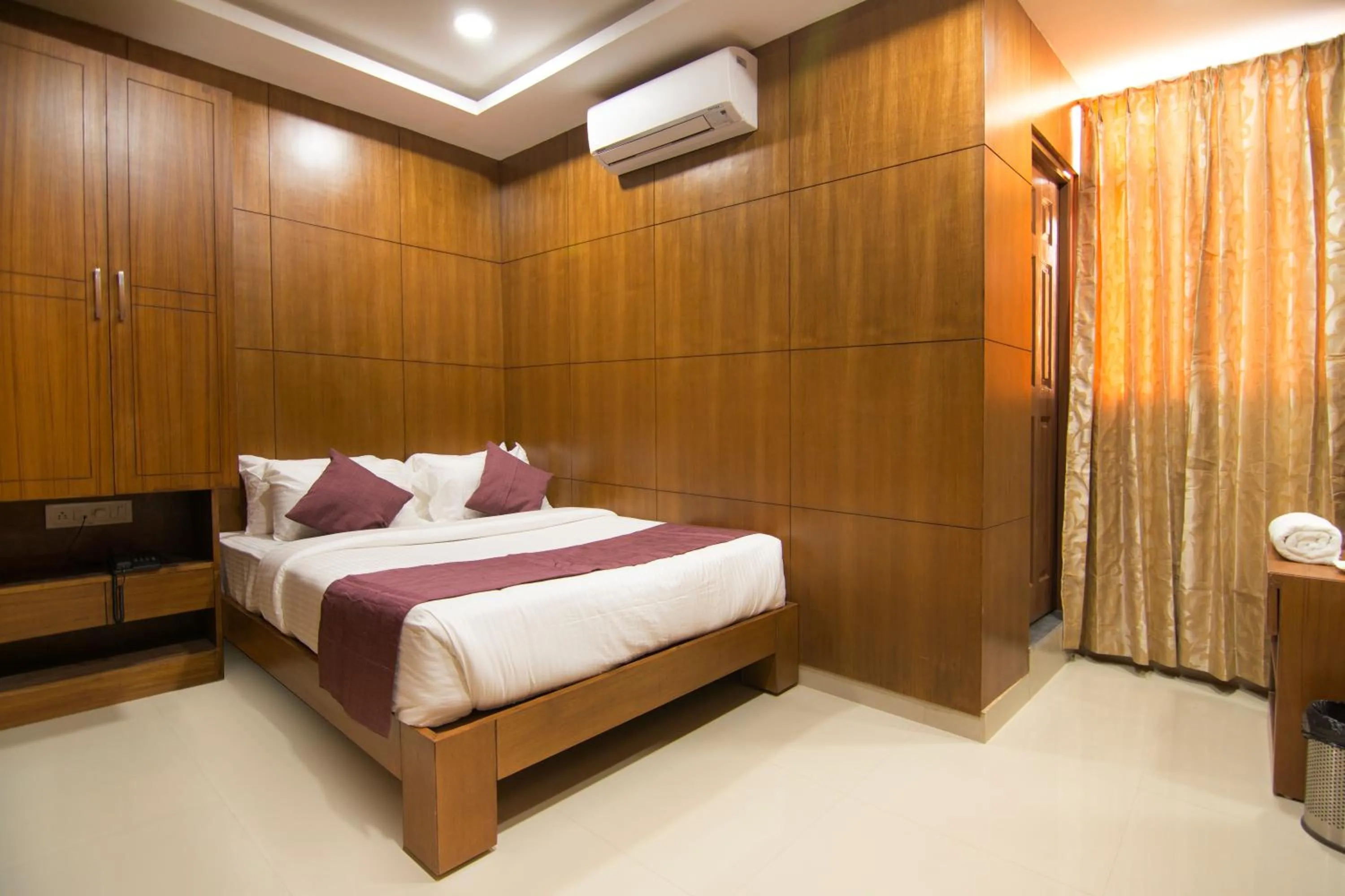 Bedroom, Bed in Shoba Tulip Hebbal