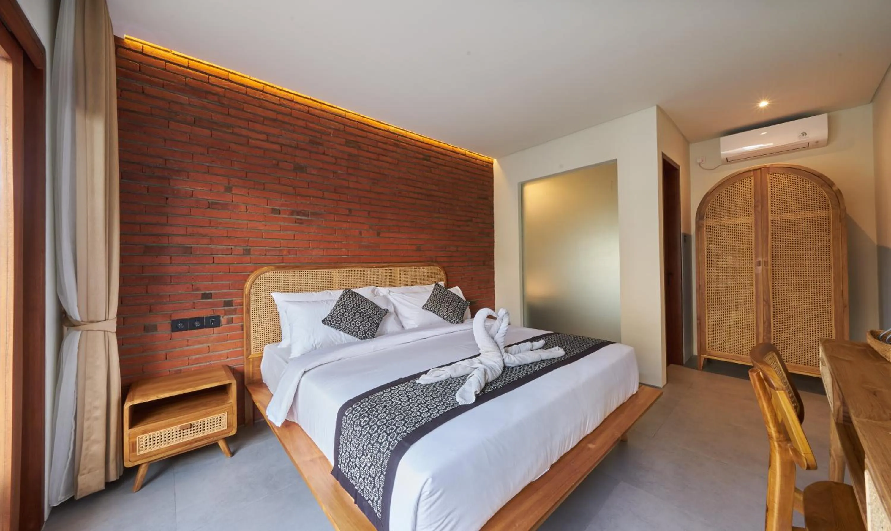 Photo of the whole room, Bed in Kubu Tropis