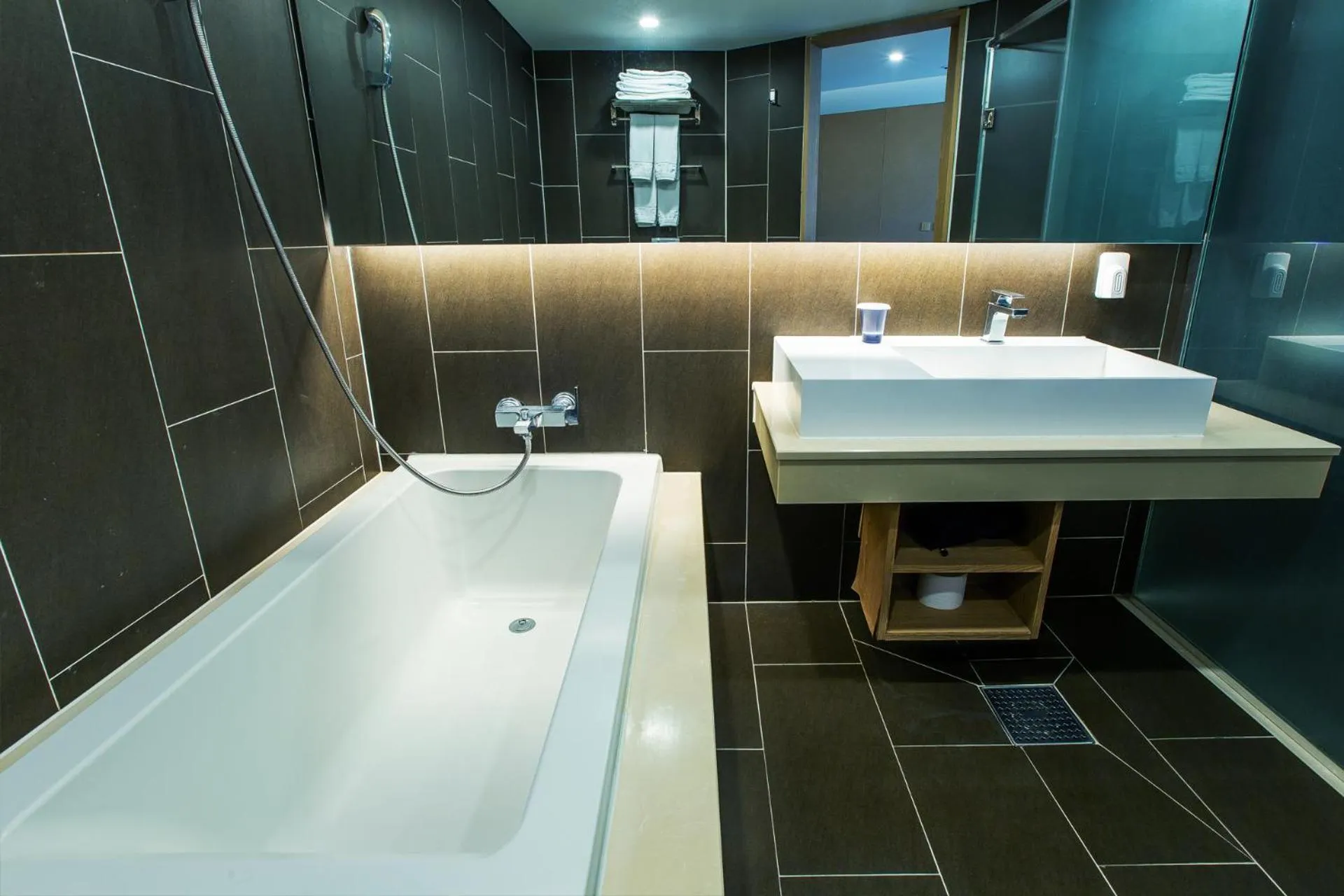 Hotel bridge Seogwipo