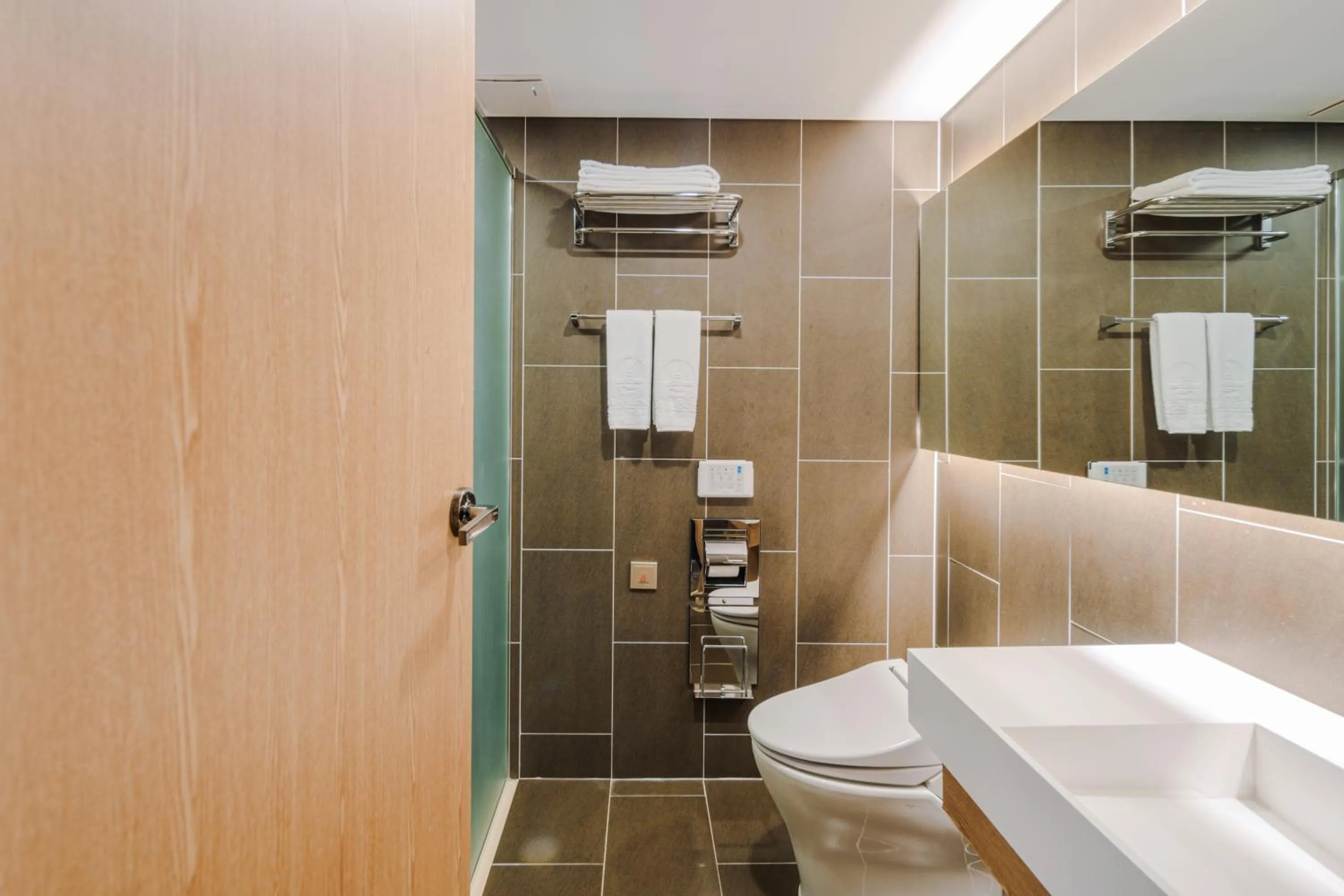 Hotel bridge Seogwipo