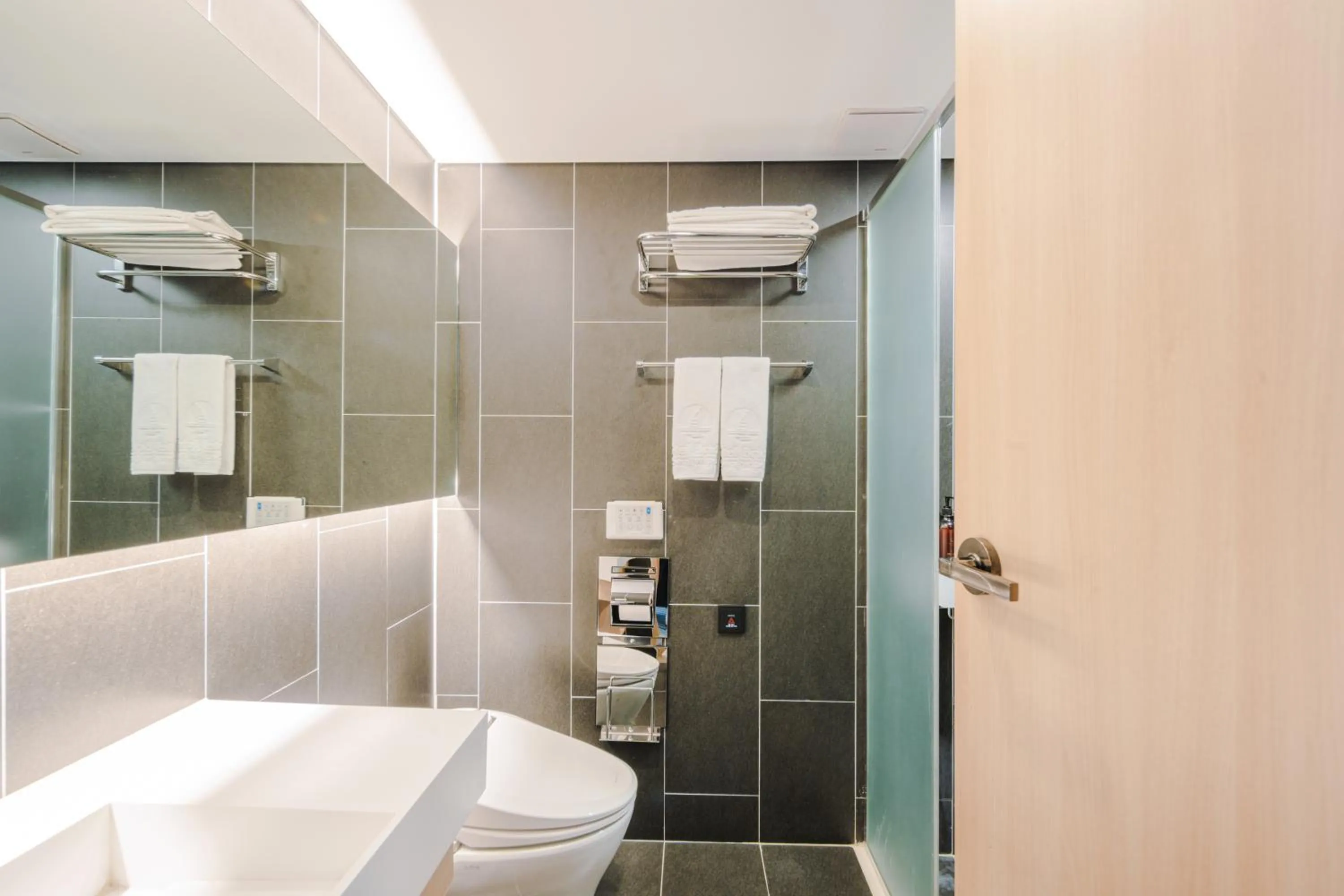 Hotel bridge Seogwipo