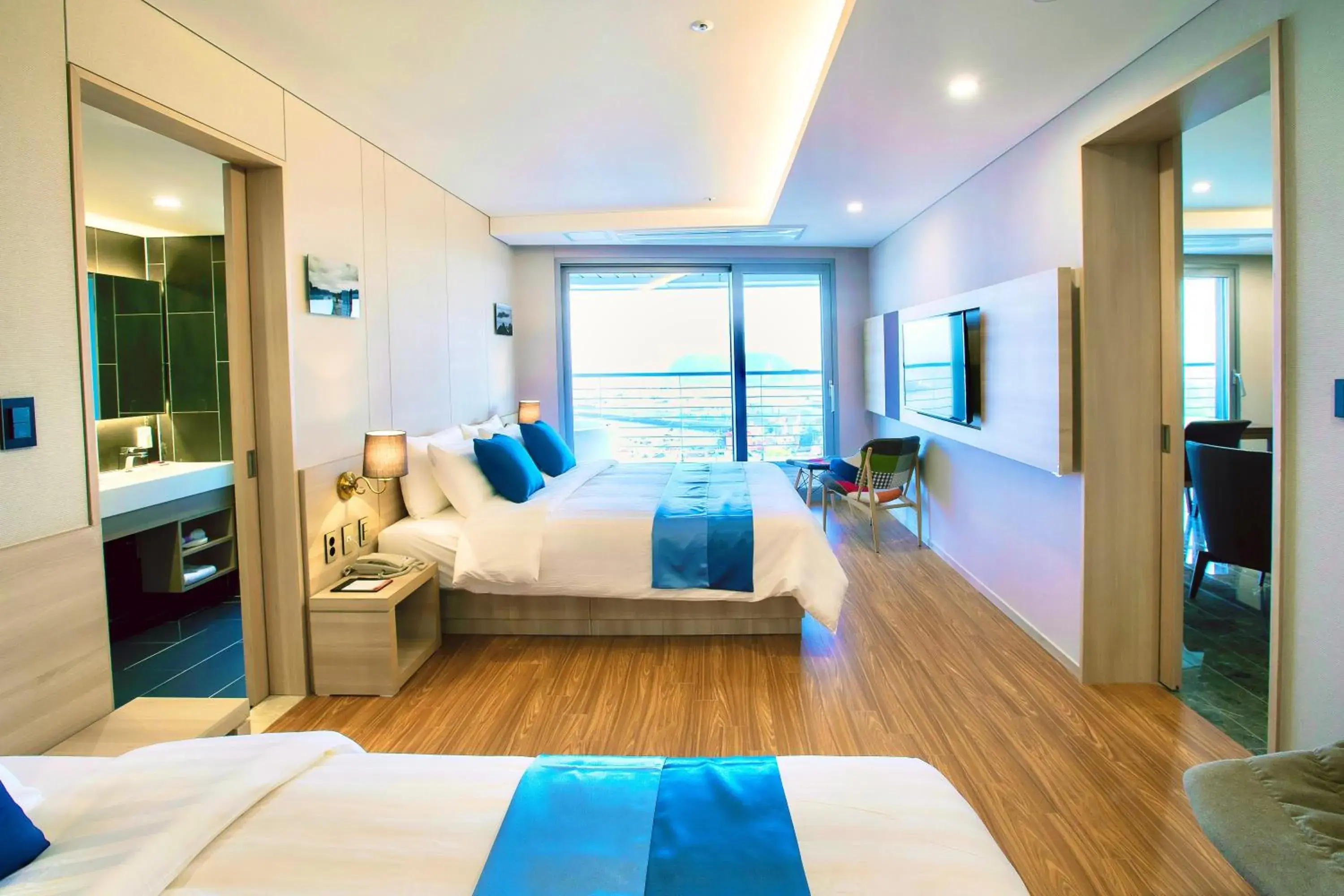 Royal Suite with Panorama View in Hotel bridge Seogwipo Royal Suite with Panorama View in Hotel bridge Seogwipo