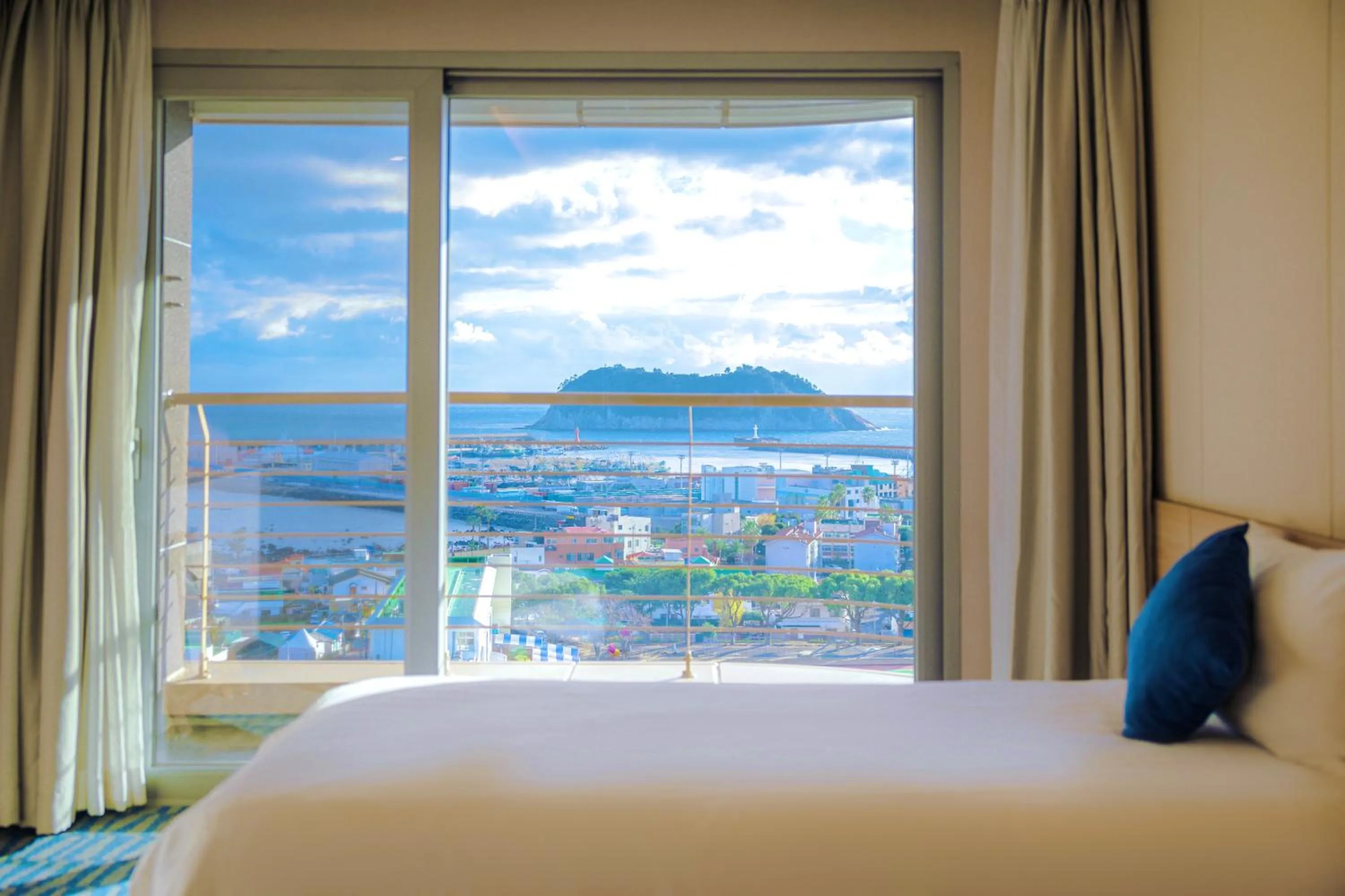 Bed in Hotel bridge Seogwipo