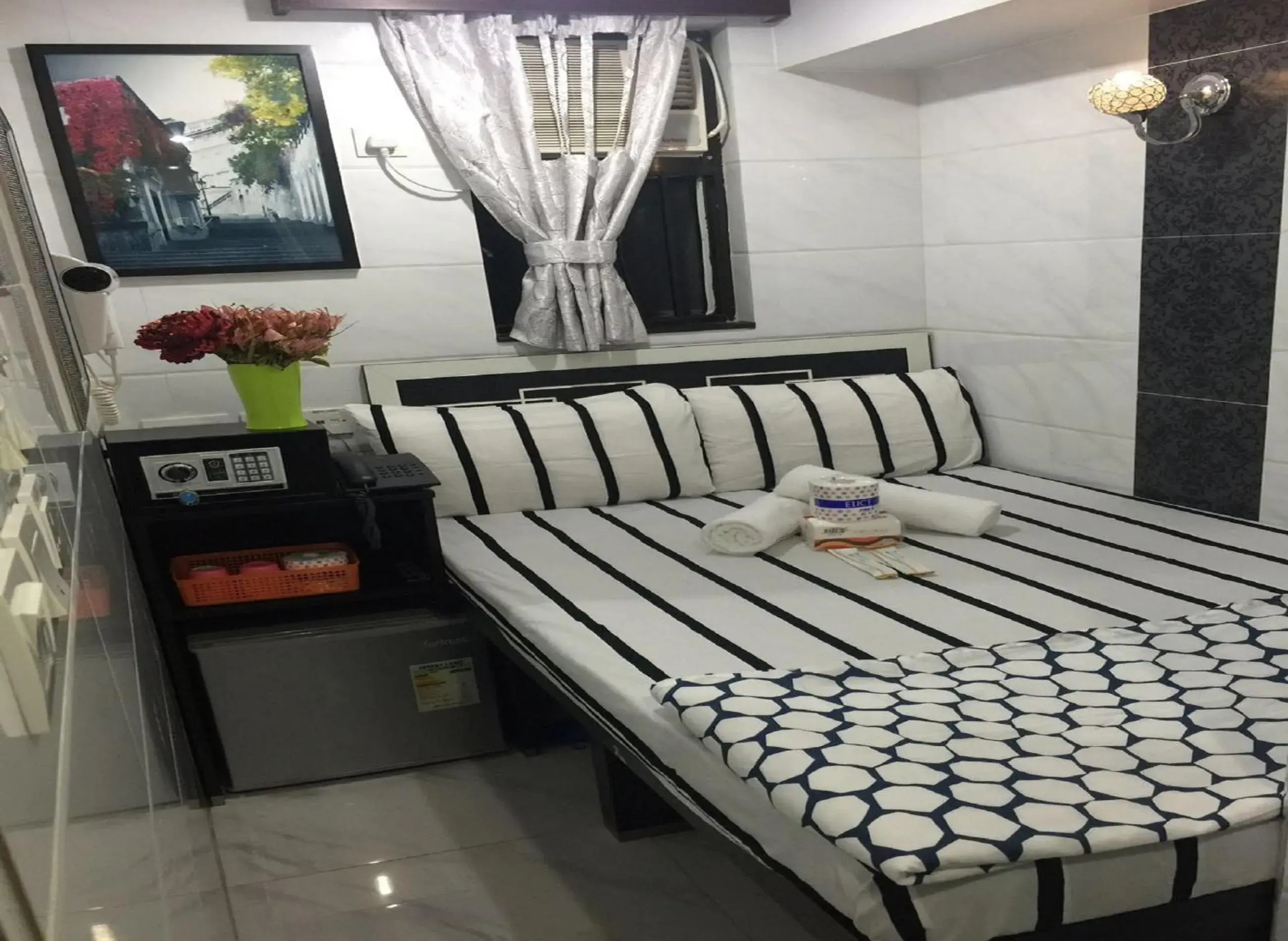 Decorative detail, Bed in Skystar Hostel Decorative detail, Bed in Skystar Hostel