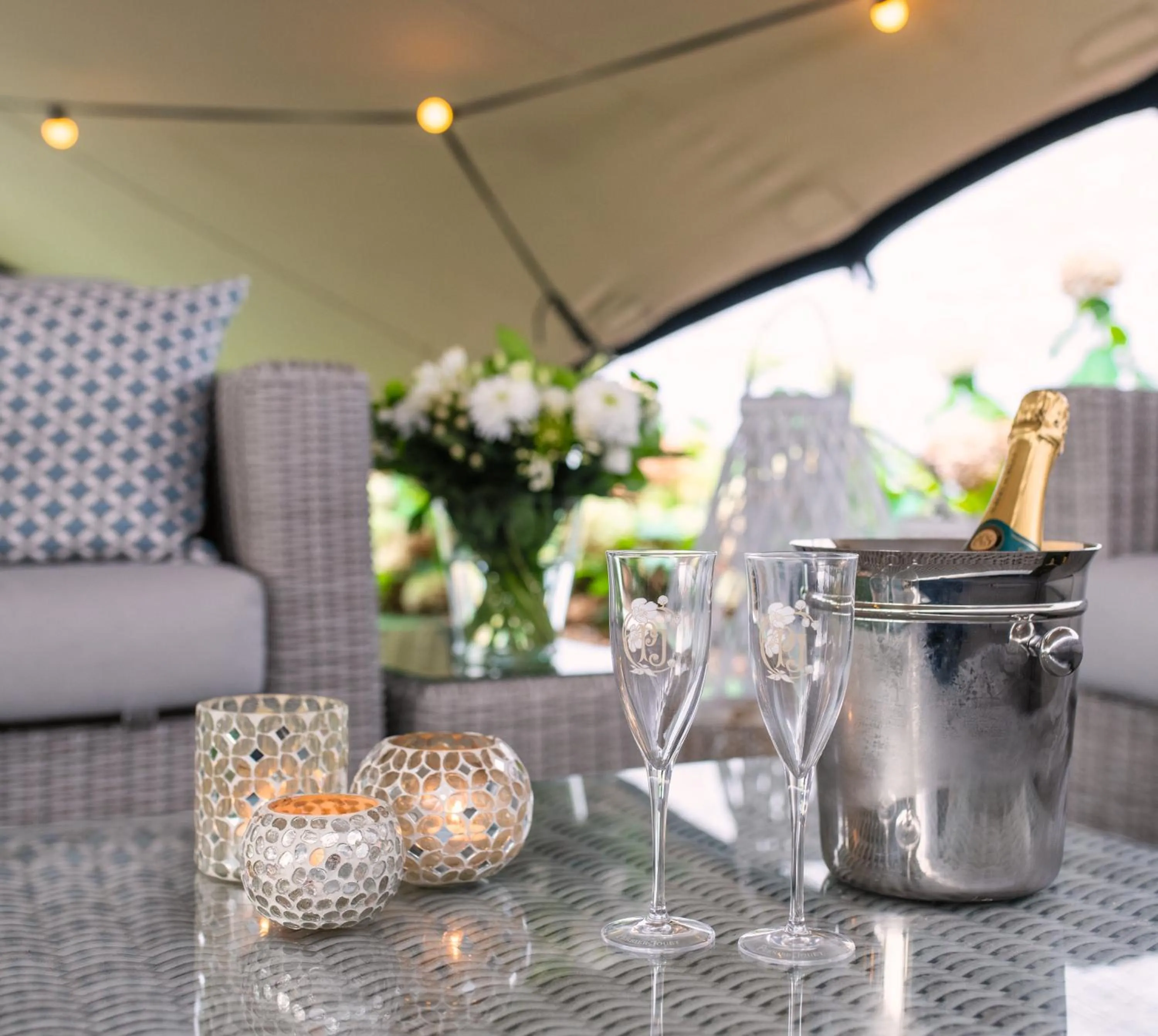 Restaurant/places to eat in The Hamptons Boutique Hotel