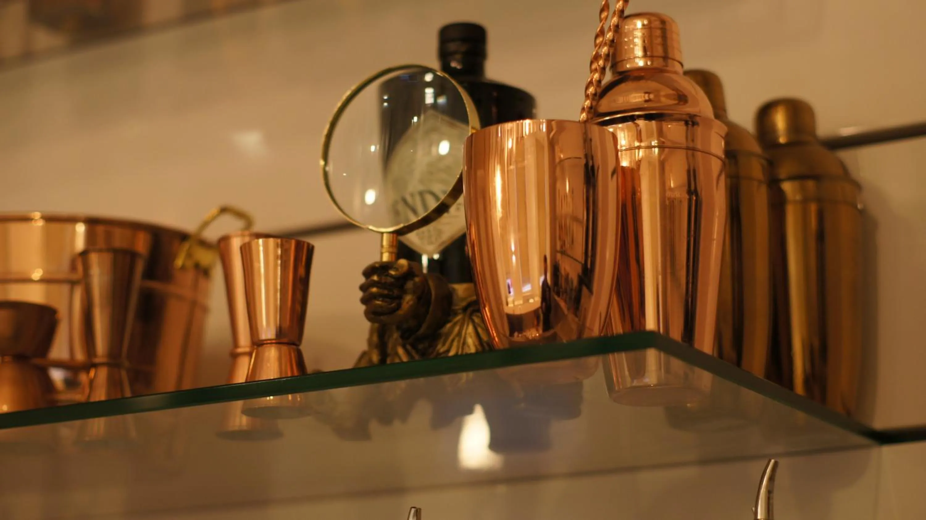 Lounge or bar in The Hamptons Boutique Hotel