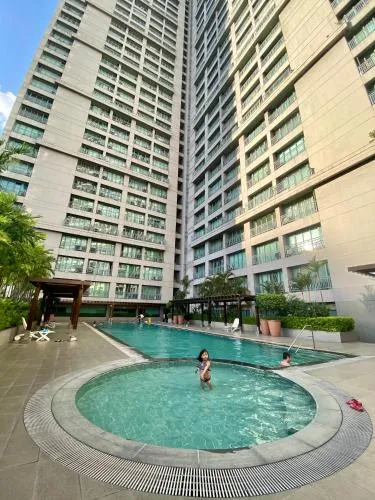 ORTIGAS 2 Br Corner Unit With 2 Queen Across Shangrila