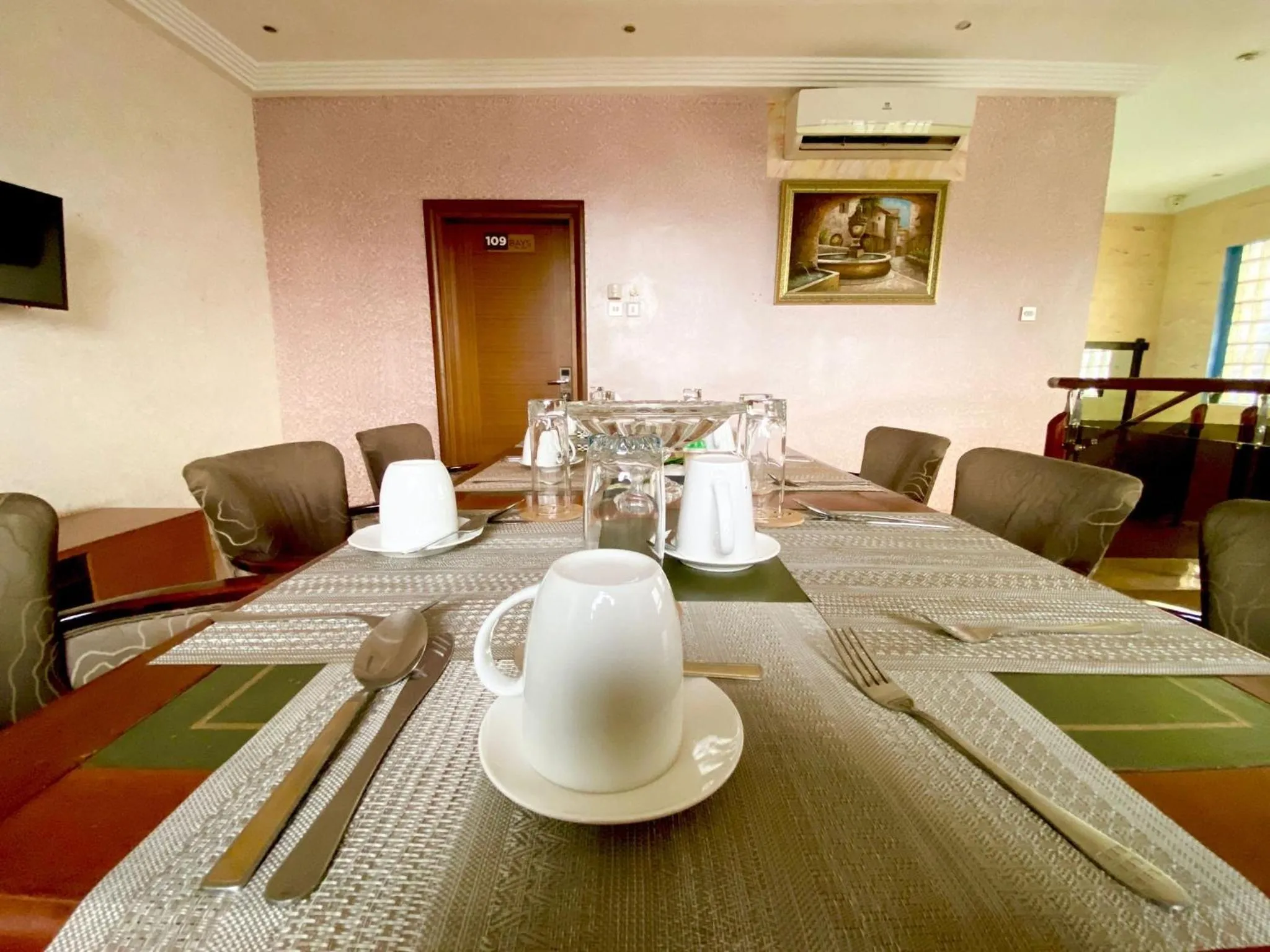 Dining area in Bays Lodge, Accra