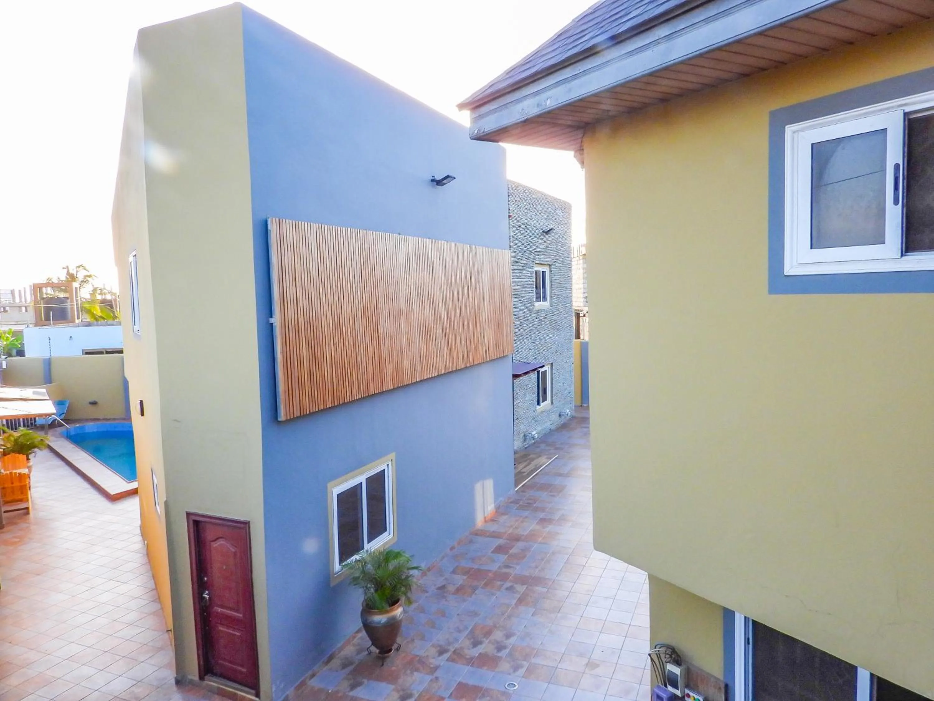 Facade/entrance in Bays Lodge, Accra