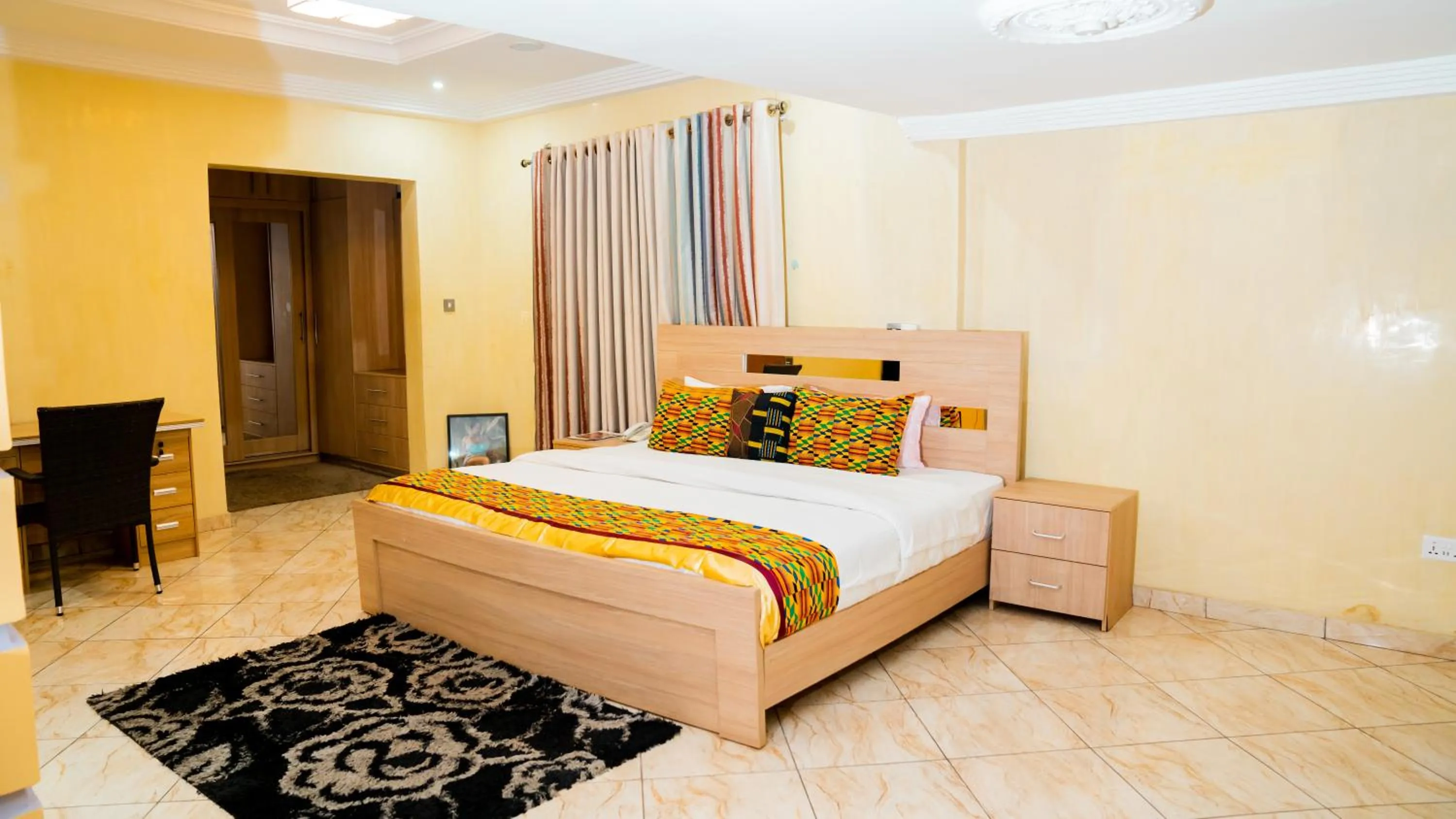 Bedroom, Bed in Bays Lodge, Accra