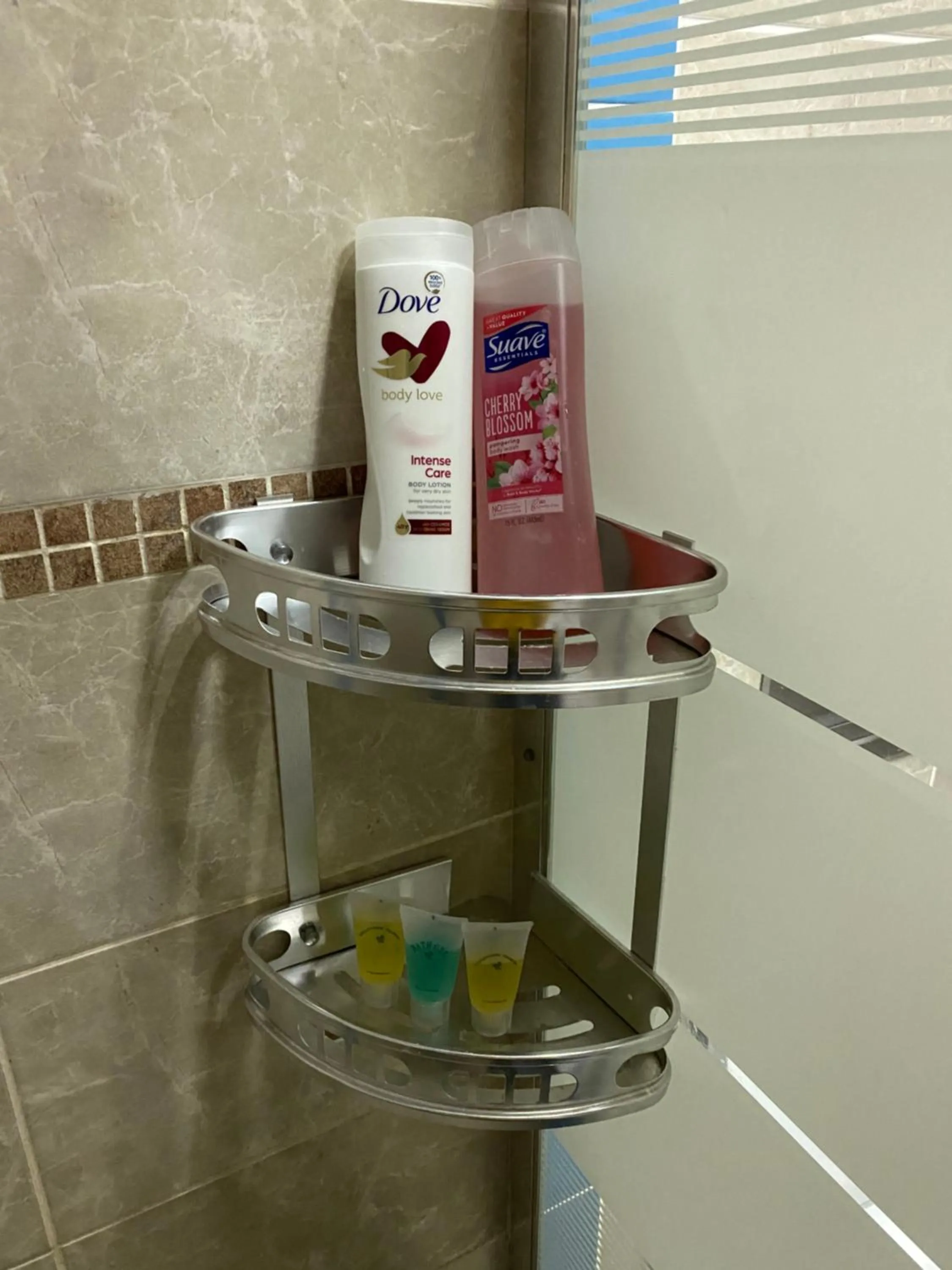 Bathroom in Bays Lodge, Accra