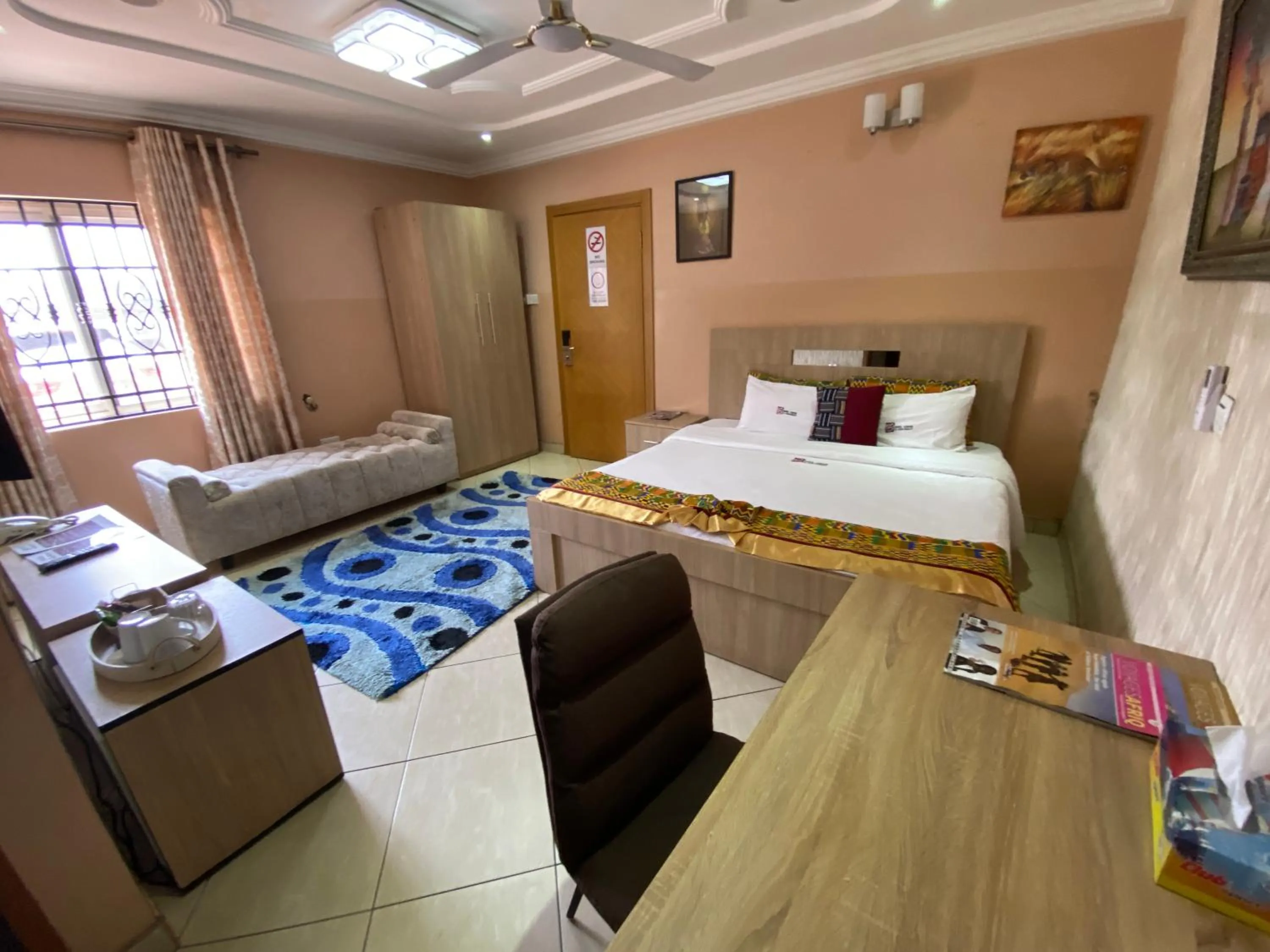 Photo of the whole room, Bed in Bays Lodge, Accra