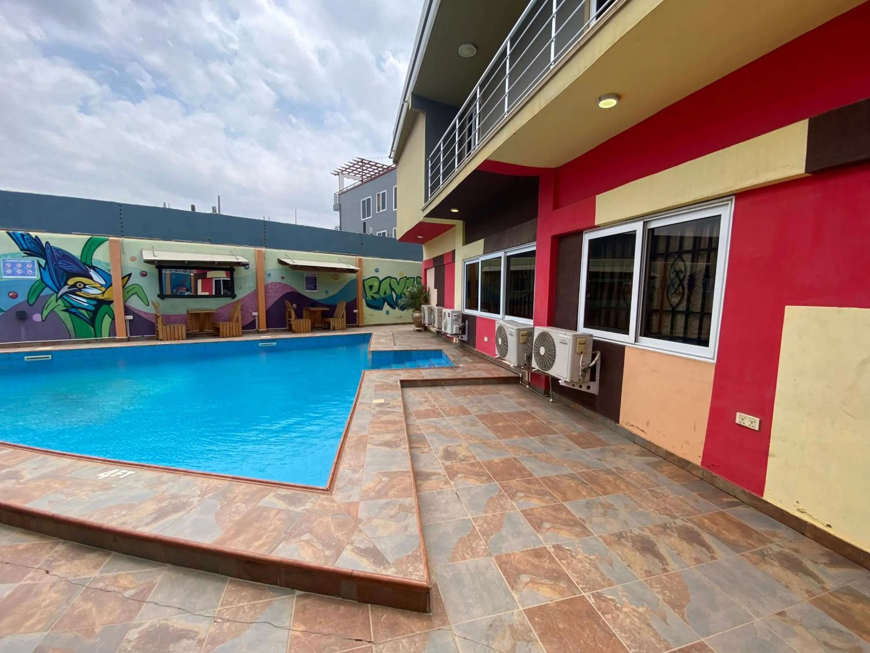 Swimming pool in Bays Lodge, Accra