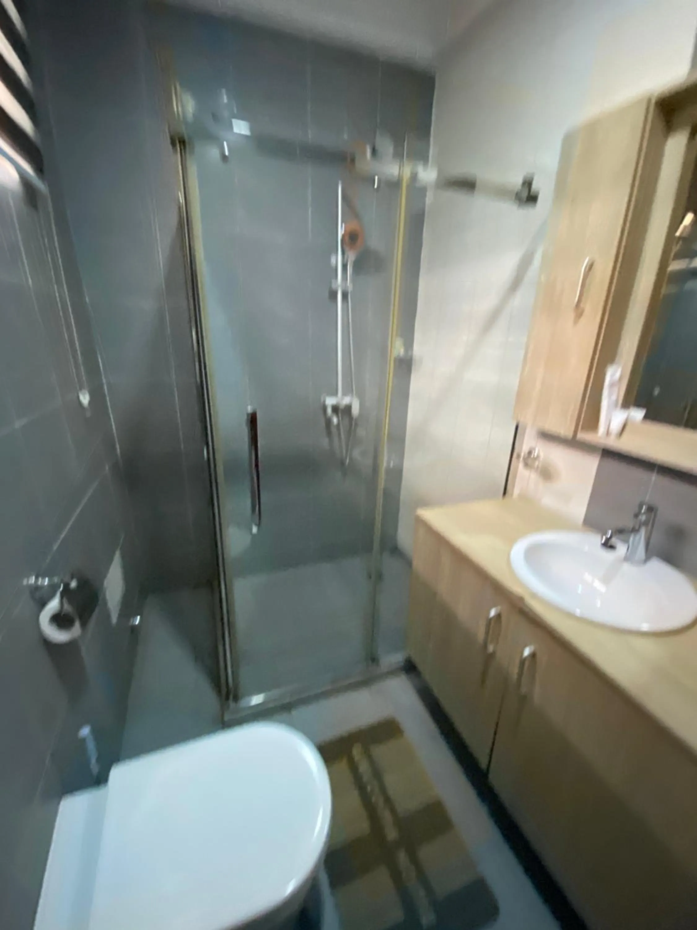 Bathroom in Bays Lodge, Accra