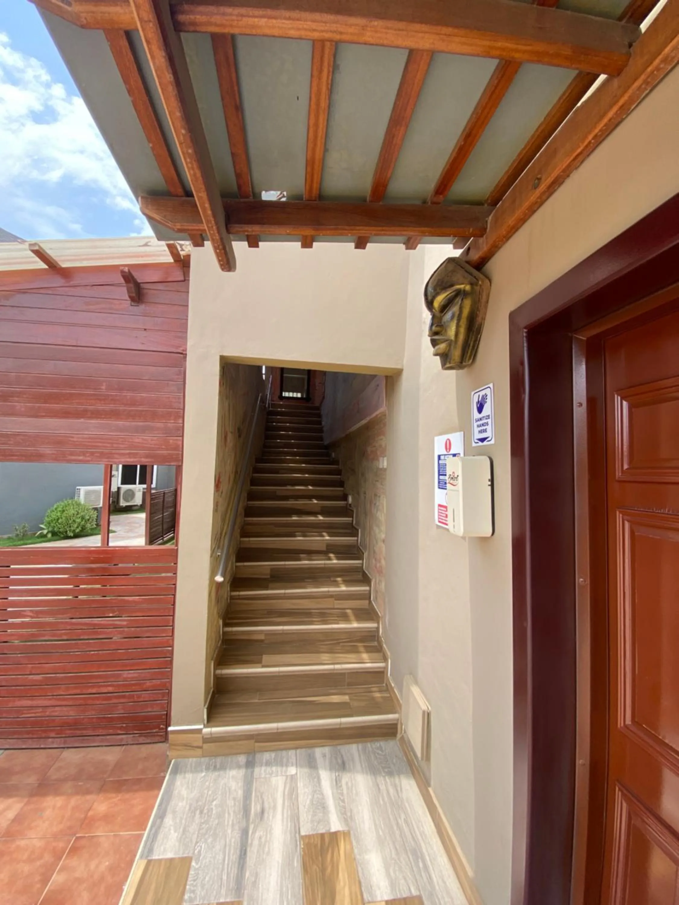 Facade/entrance in Bays Lodge, Accra