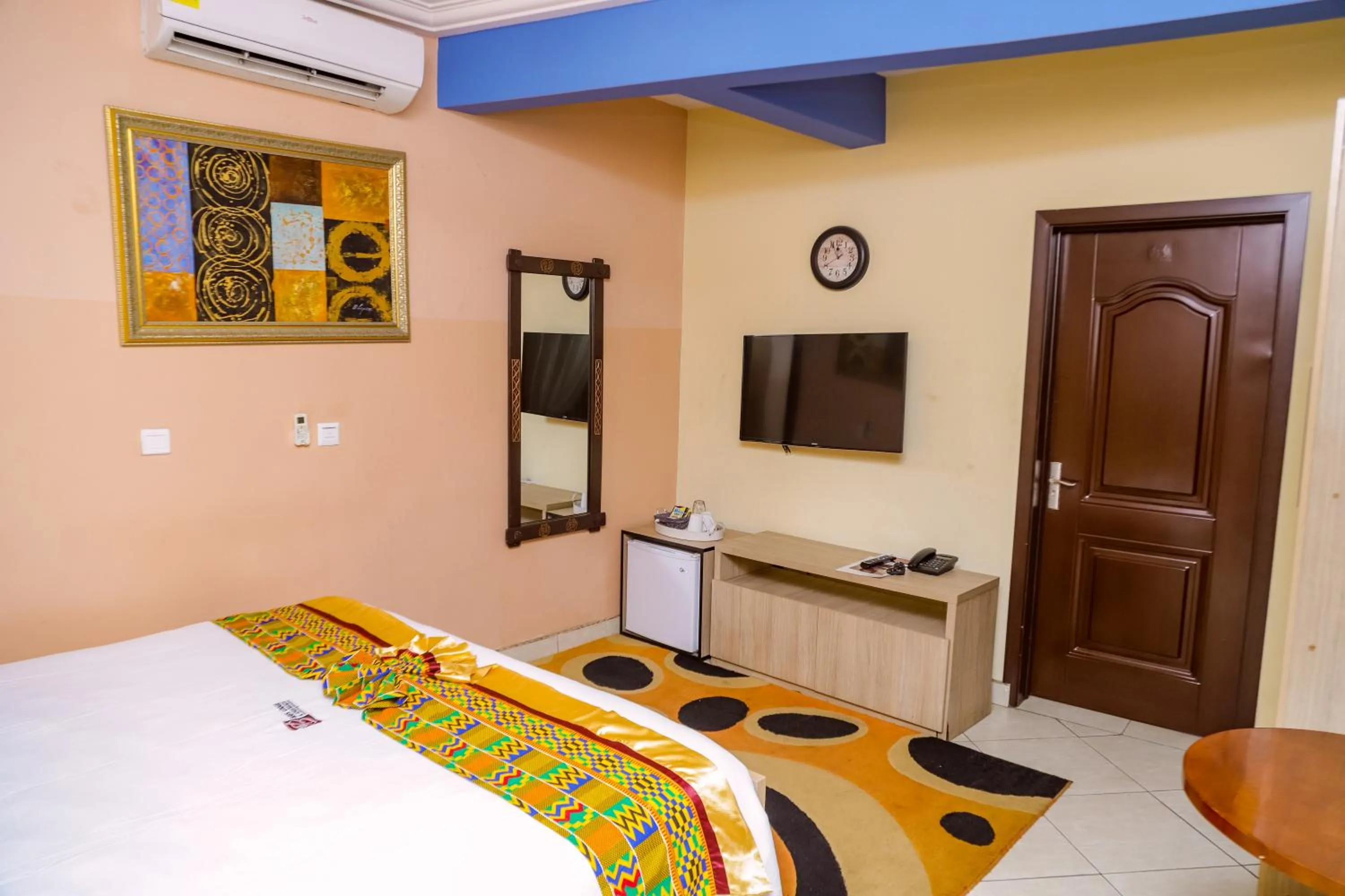 Bedroom, Bed in Bays Lodge, Accra