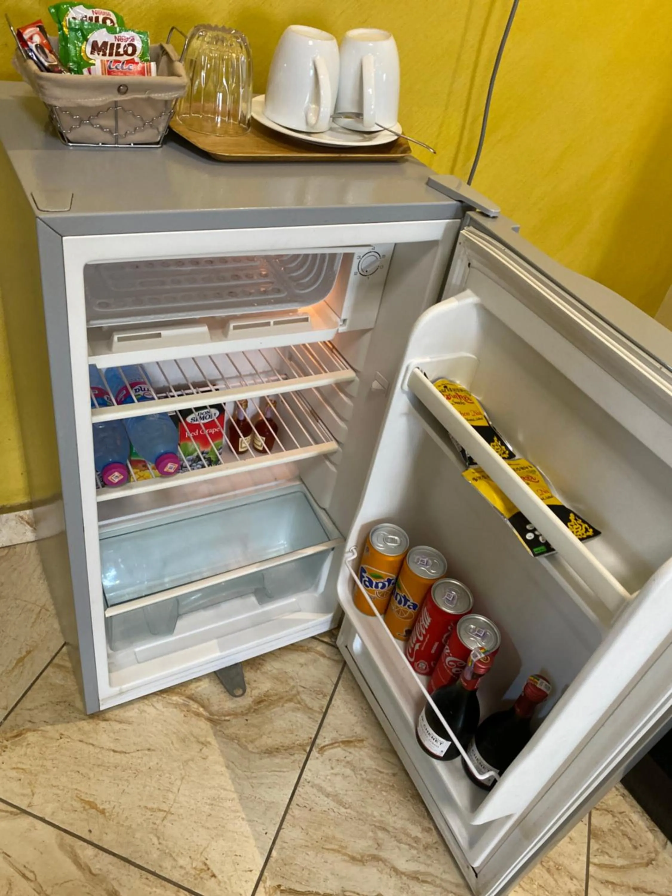 Drinks in Bays Lodge, Accra