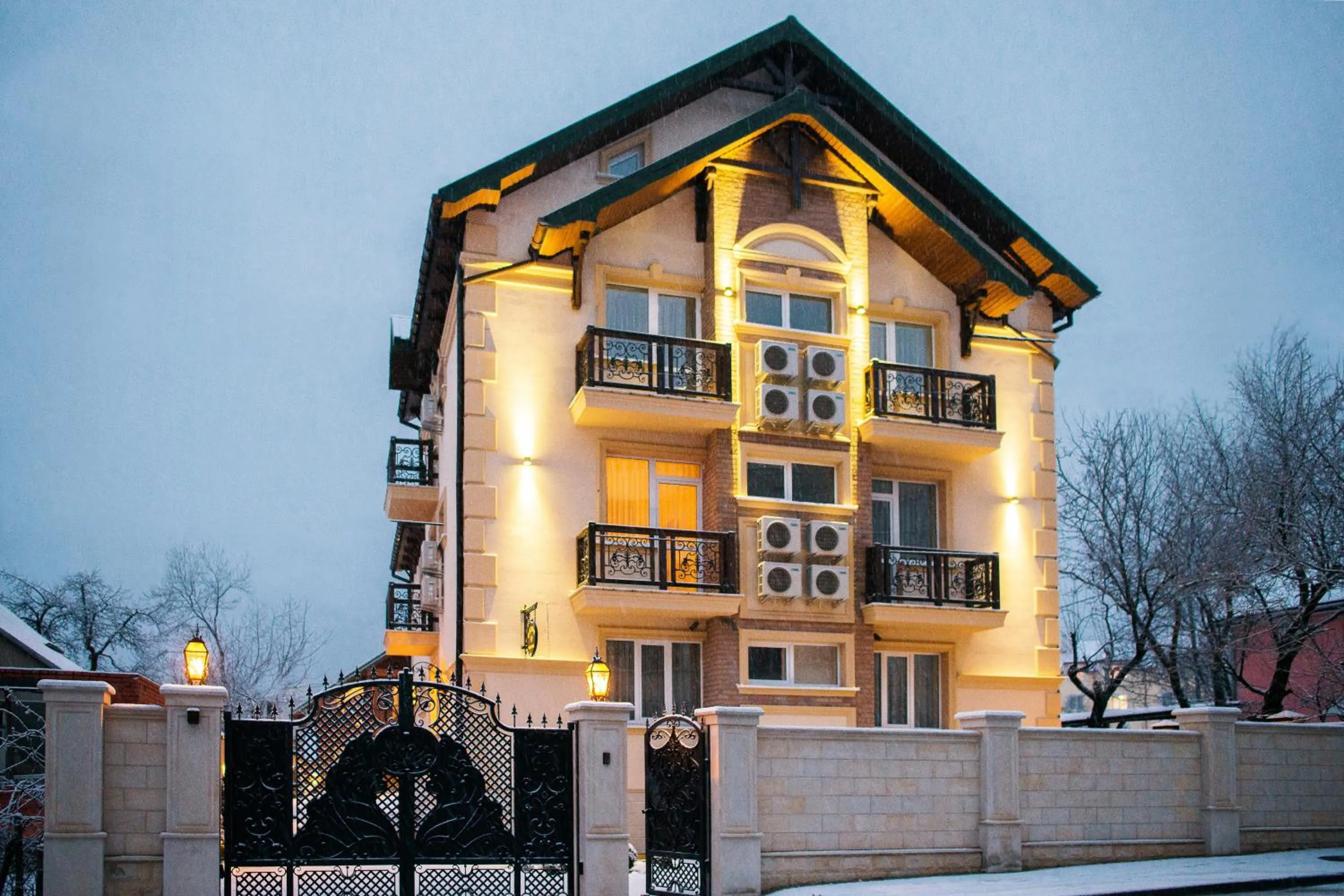 Galant Hotel