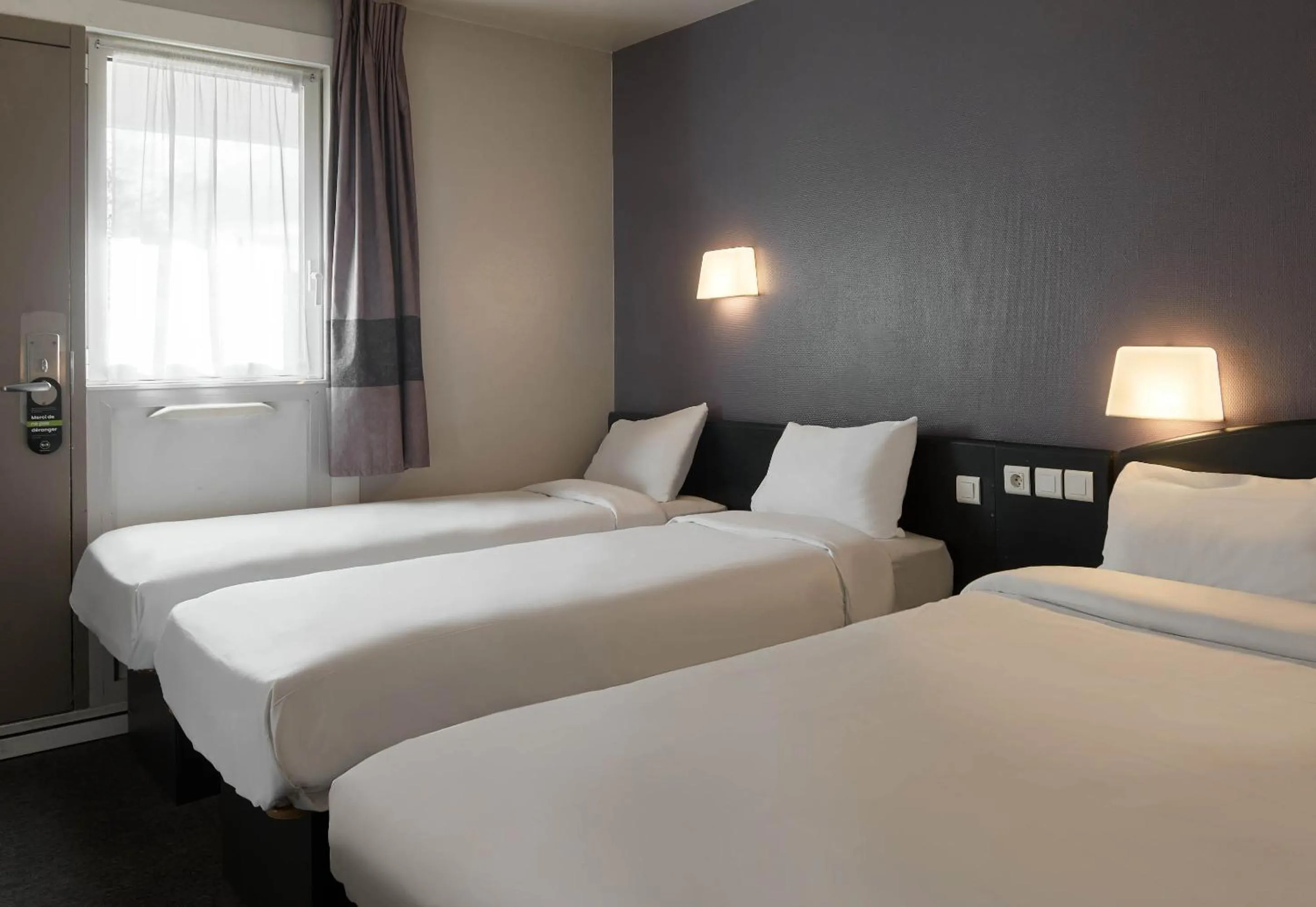 Photo of the whole room, Bed in B&B HOTEL Saclay