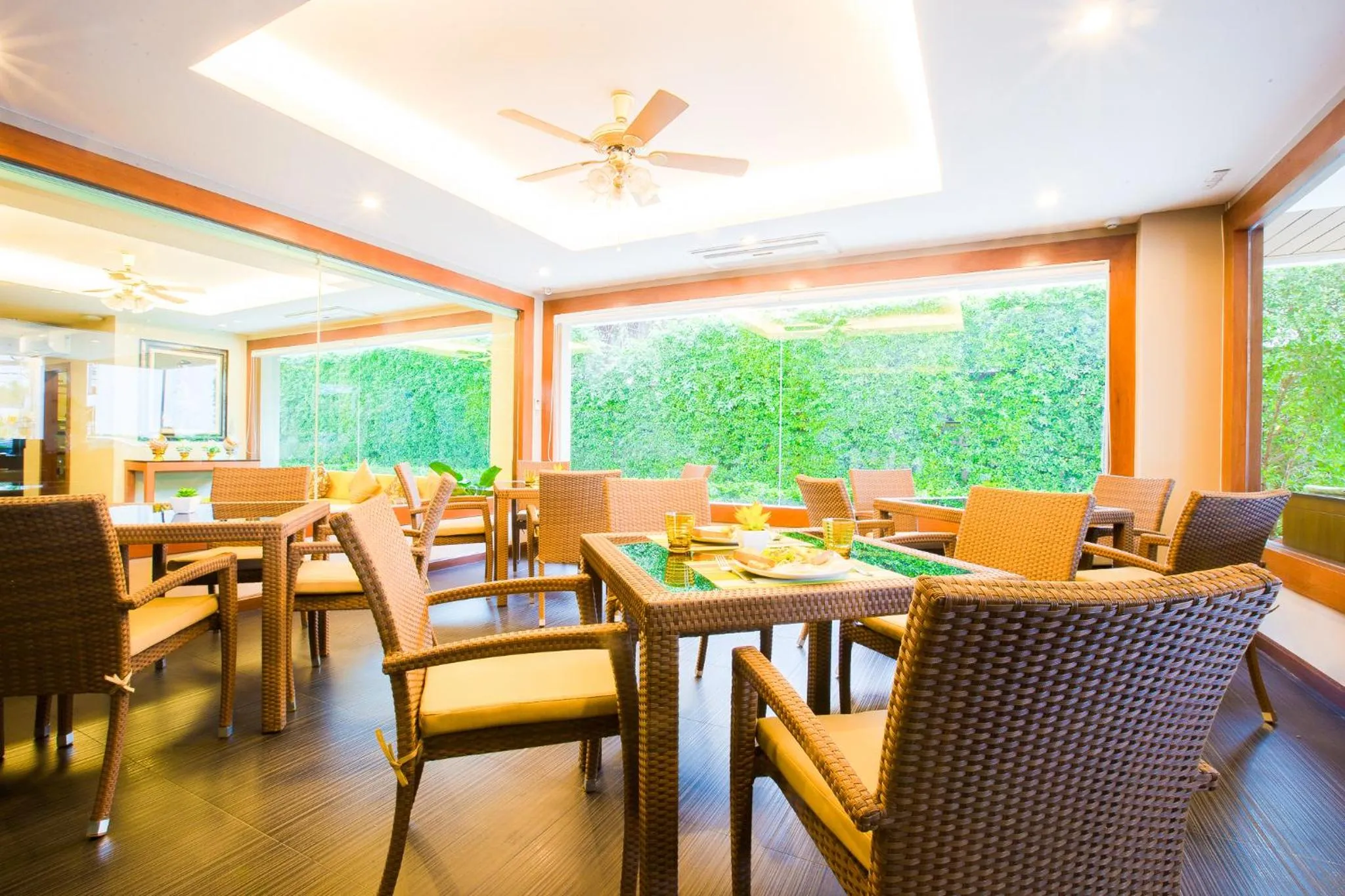 Dining area in Romantic Khon Kaen Hotel