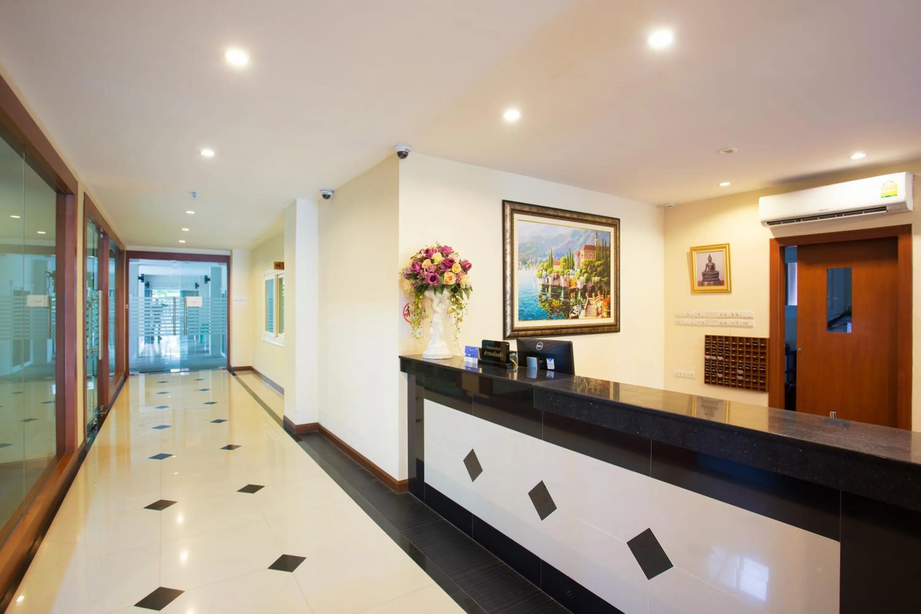 Lobby or reception in Romantic Khon Kaen Hotel
