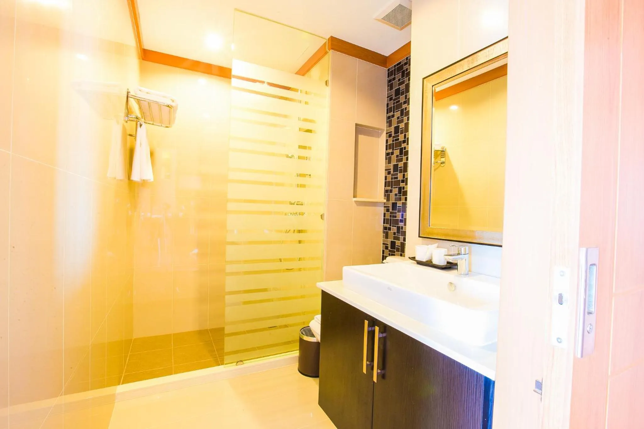 Romantic Khon Kaen Hotel