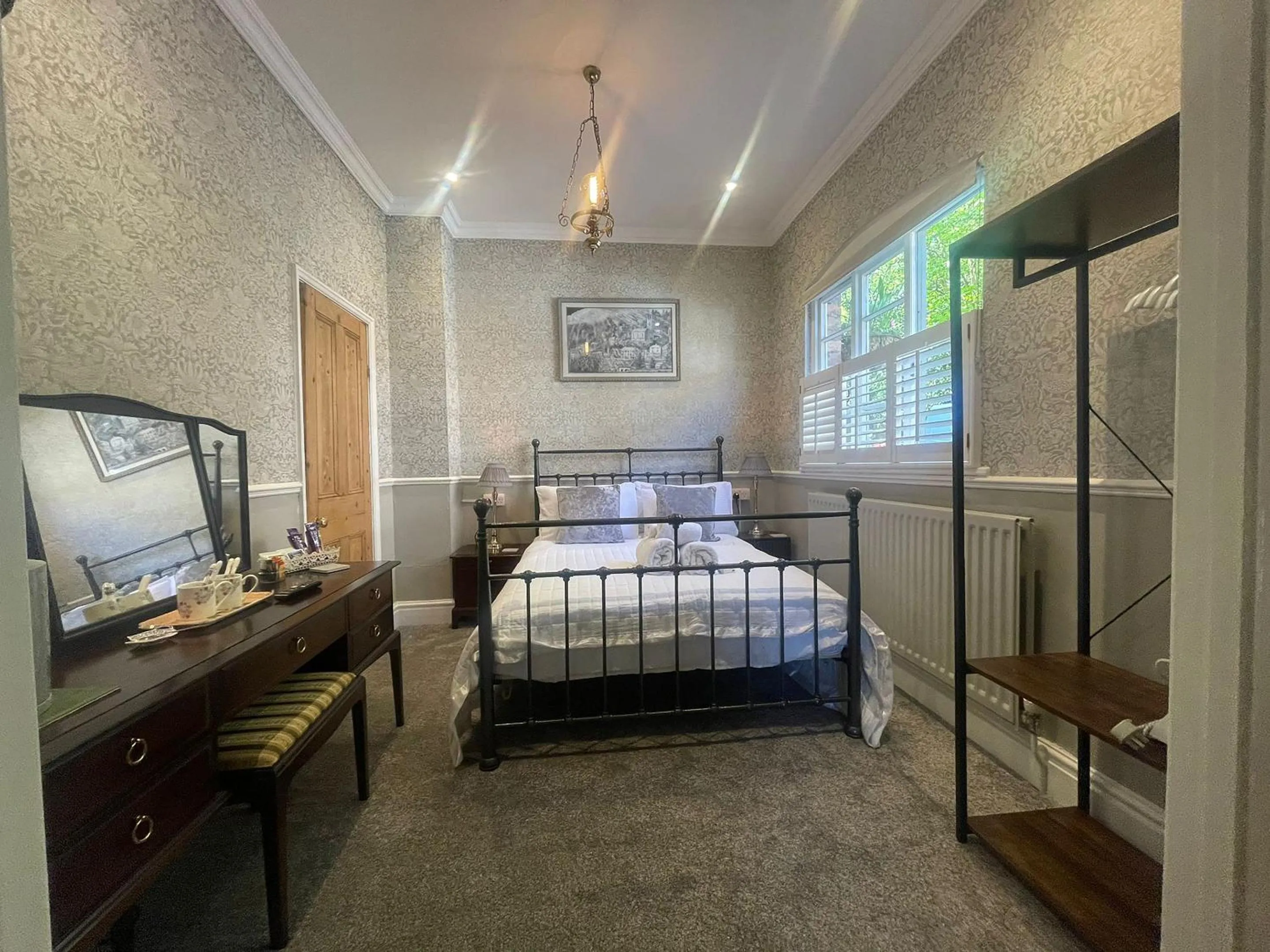 Bathroom, Bed in Heritage View Guest House