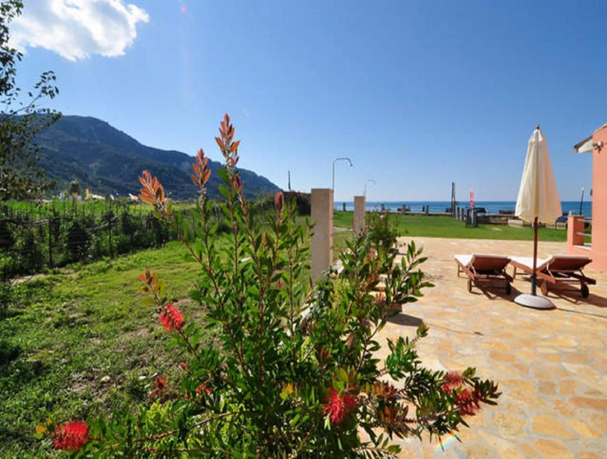 Caramela Beach House