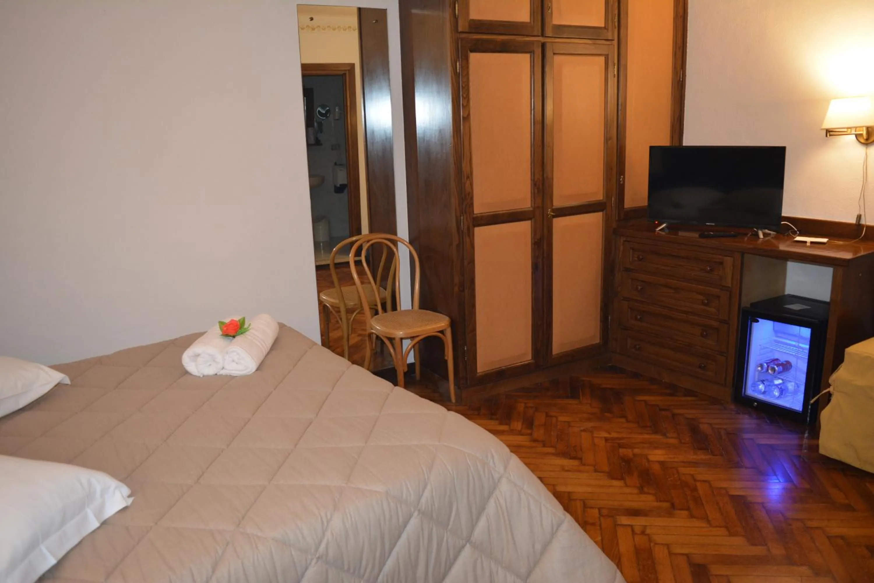 Decorative detail, Bed in Albergo il Plistia