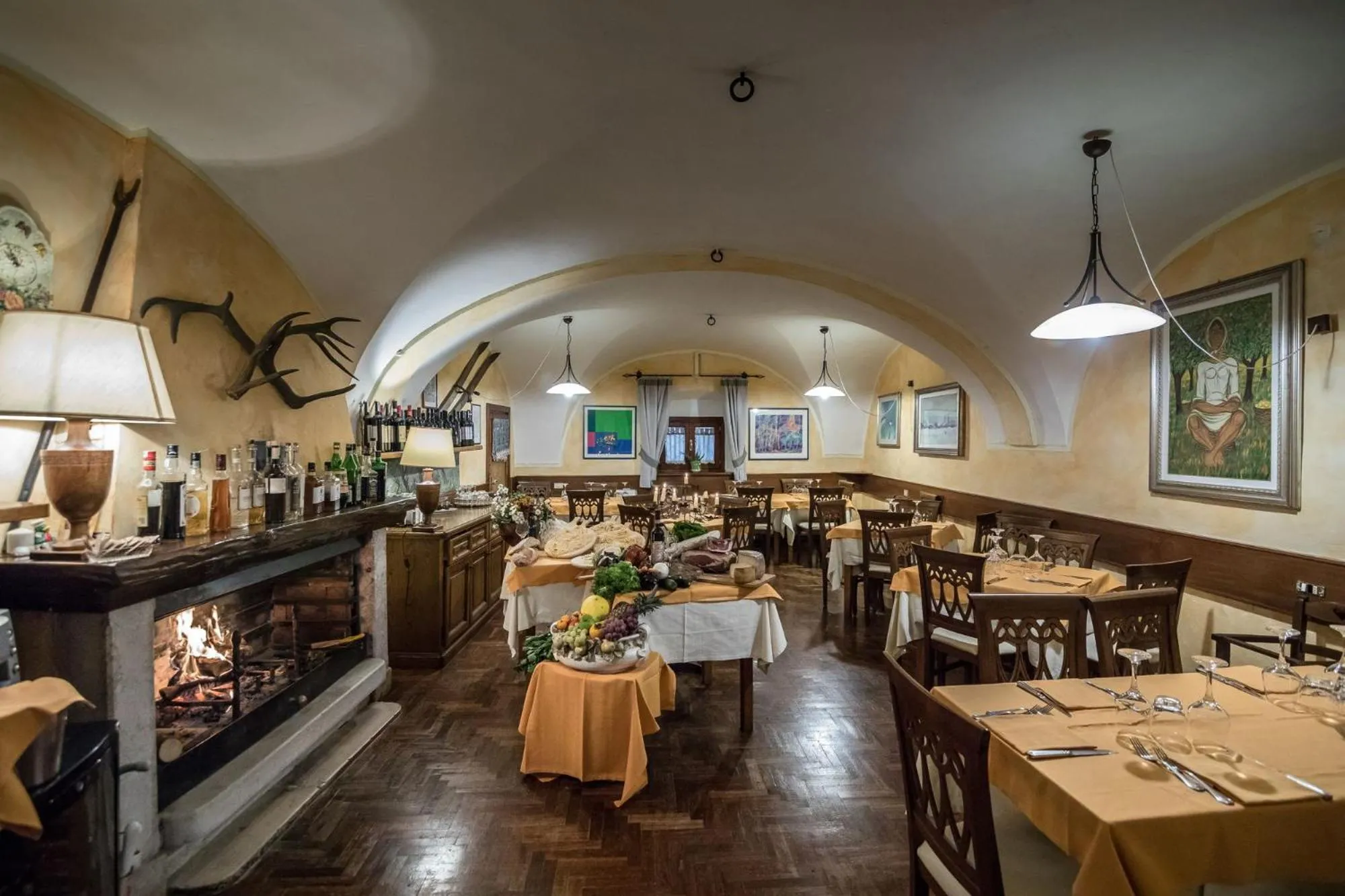 Restaurant/places to eat in Albergo il Plistia