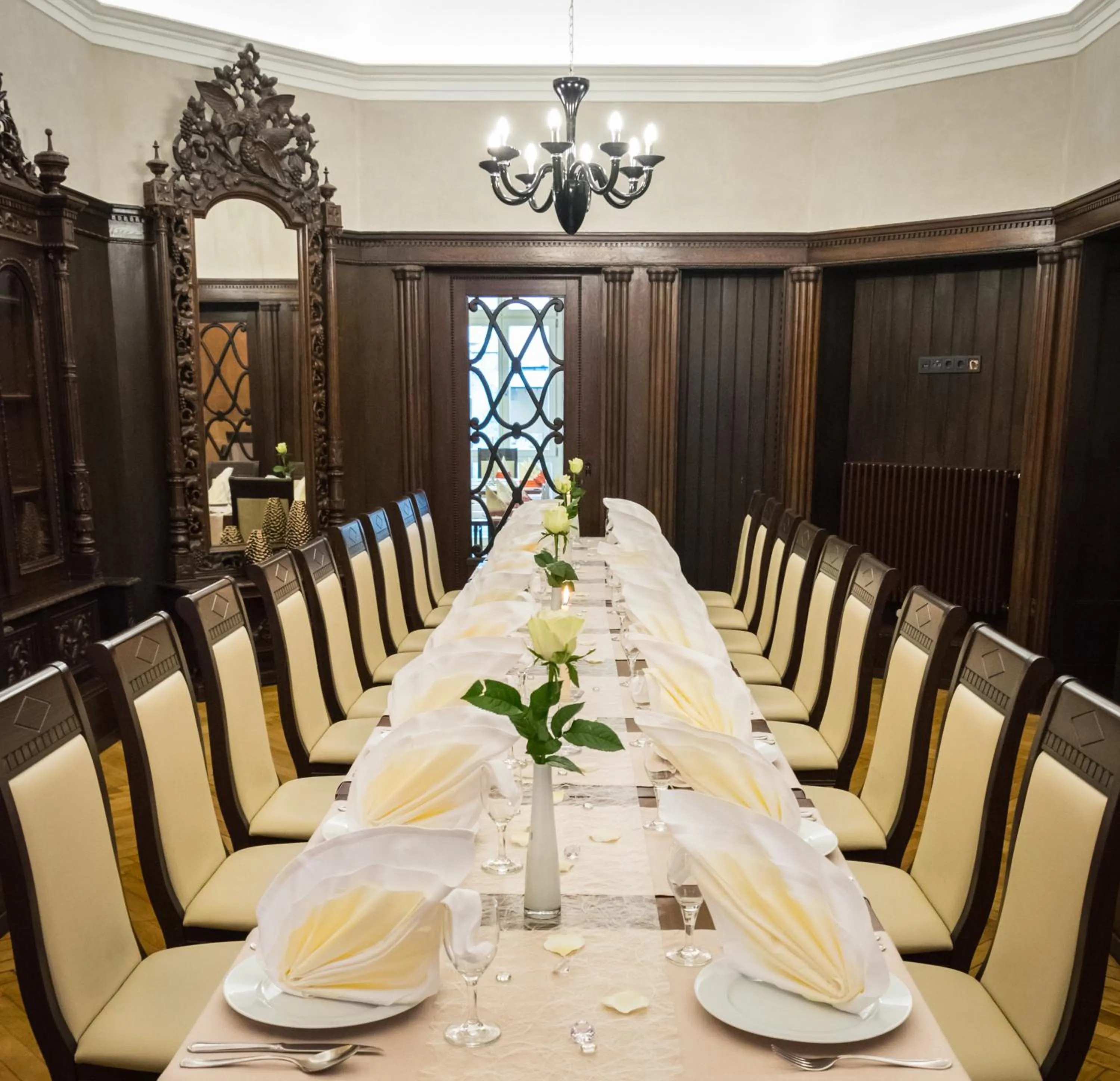 Restaurant/places to eat in Hotel Amts-Apotheke