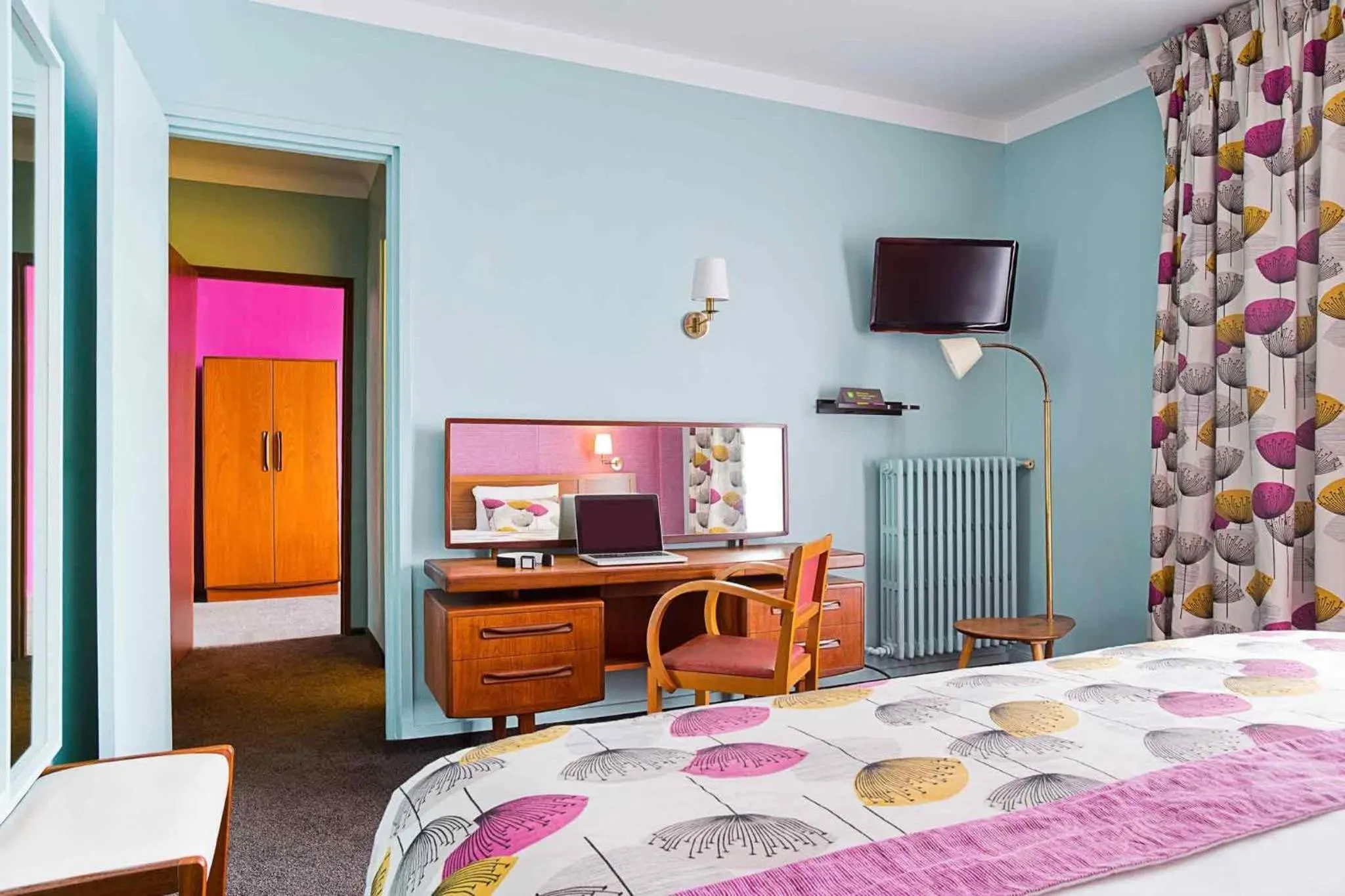 Bedroom, Bed in ibis Styles Le Havre Centre