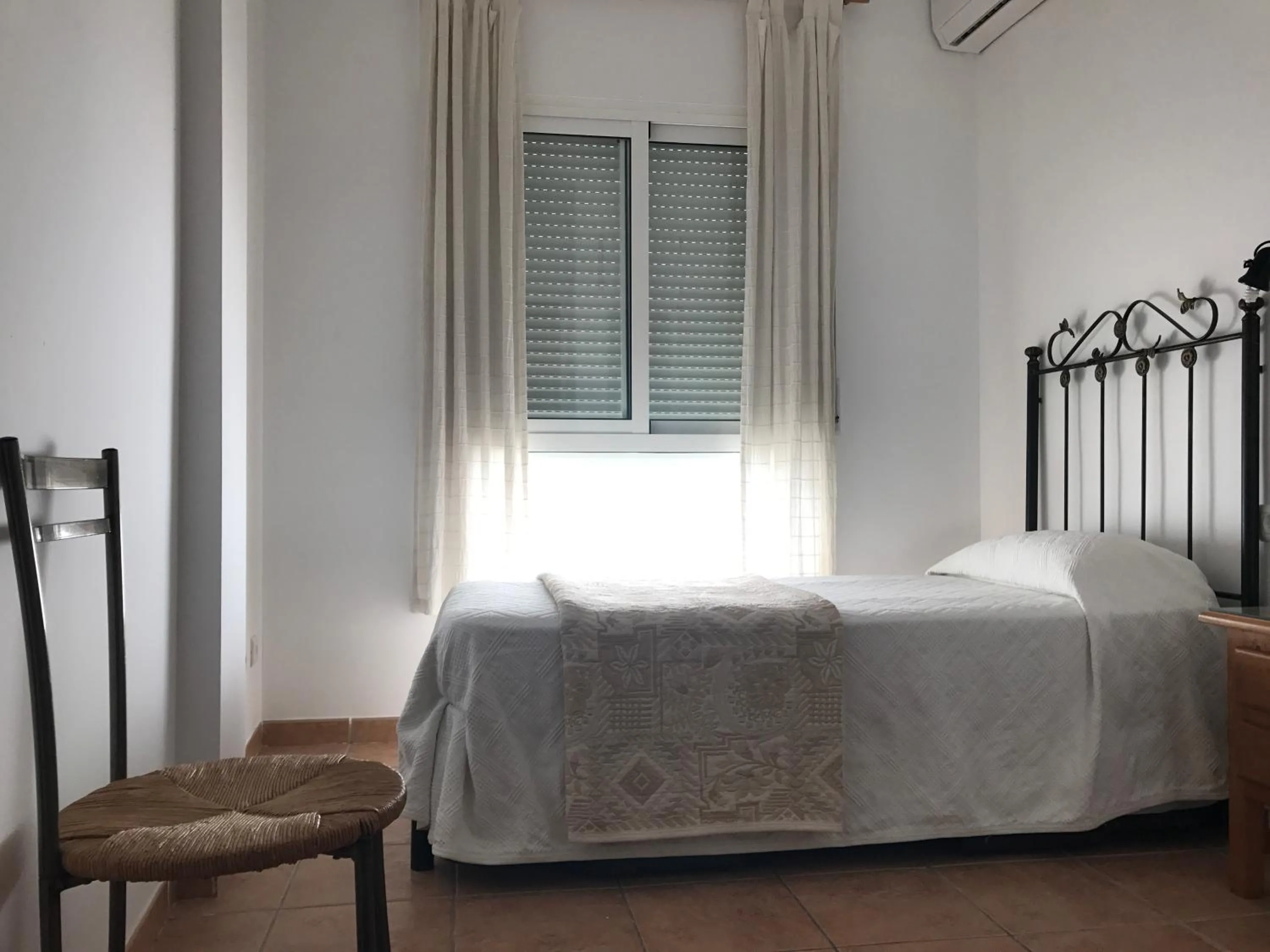 Bedroom, Bed in Easy Nerja Apartments