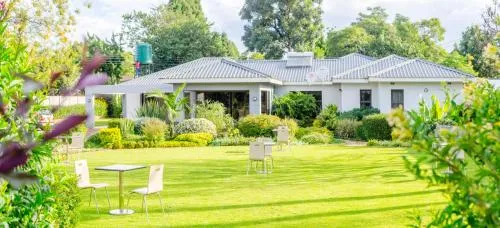 Property building in Sarum Lodge