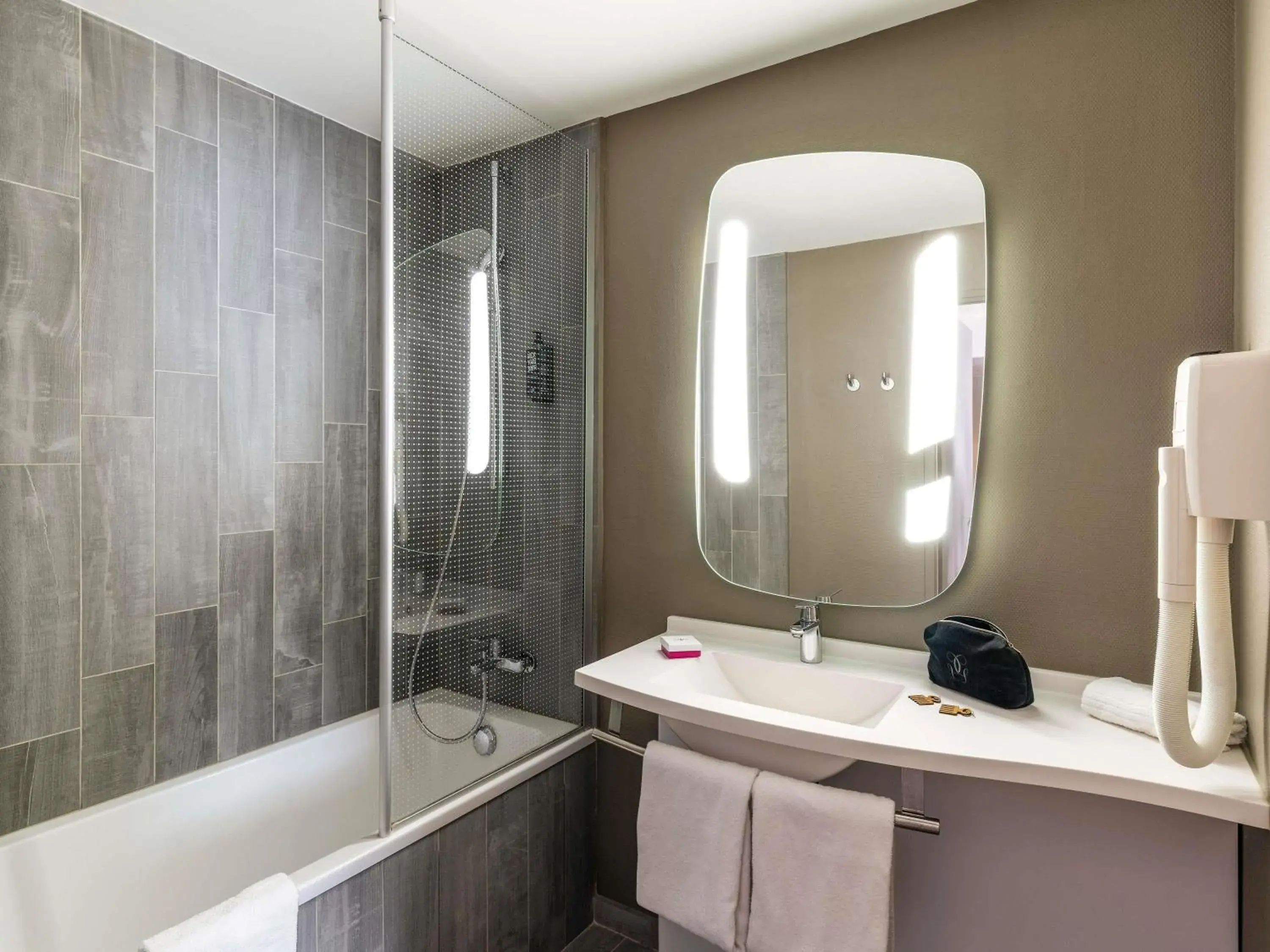 Bedroom in ibis Le Havre Centre Bedroom in ibis Le Havre Centre